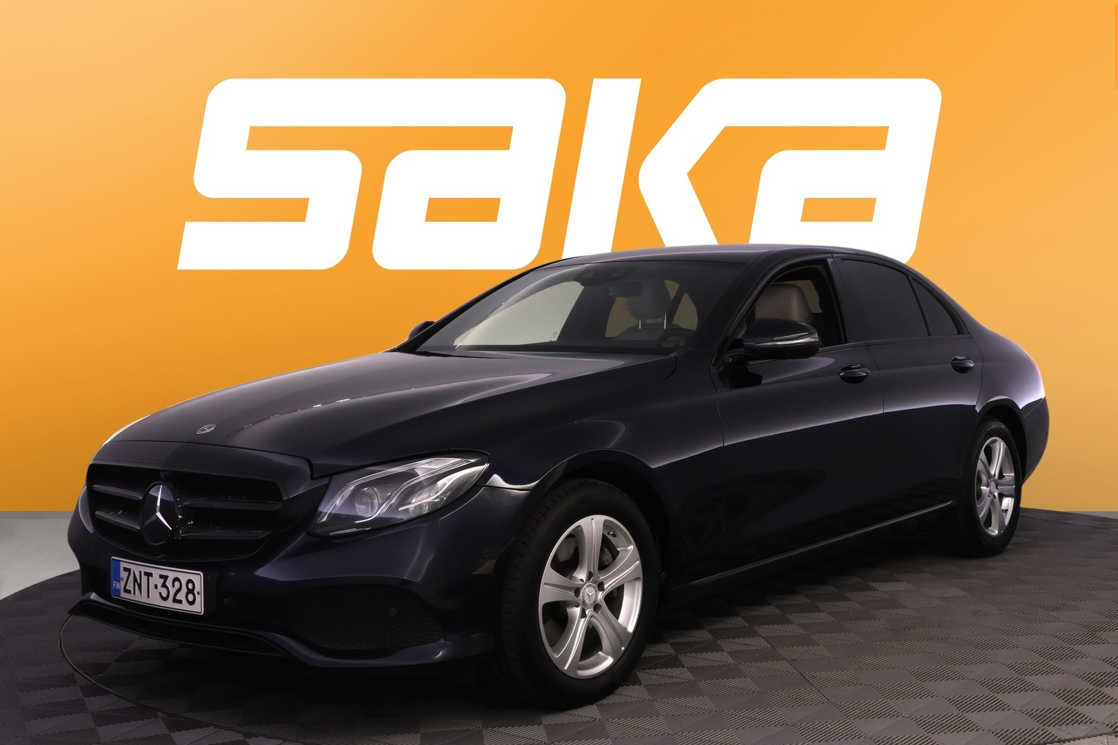 MERCEDES-BENZ E 2017