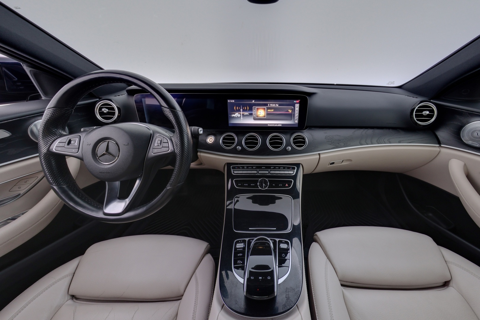 MERCEDES-BENZ E 2017