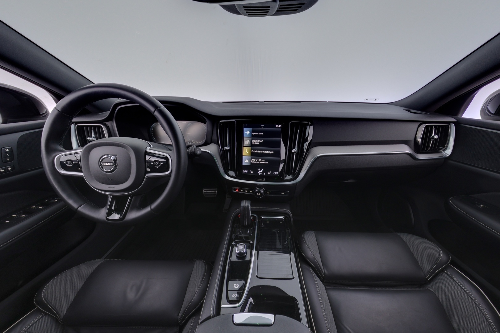 VOLVO V60 2022