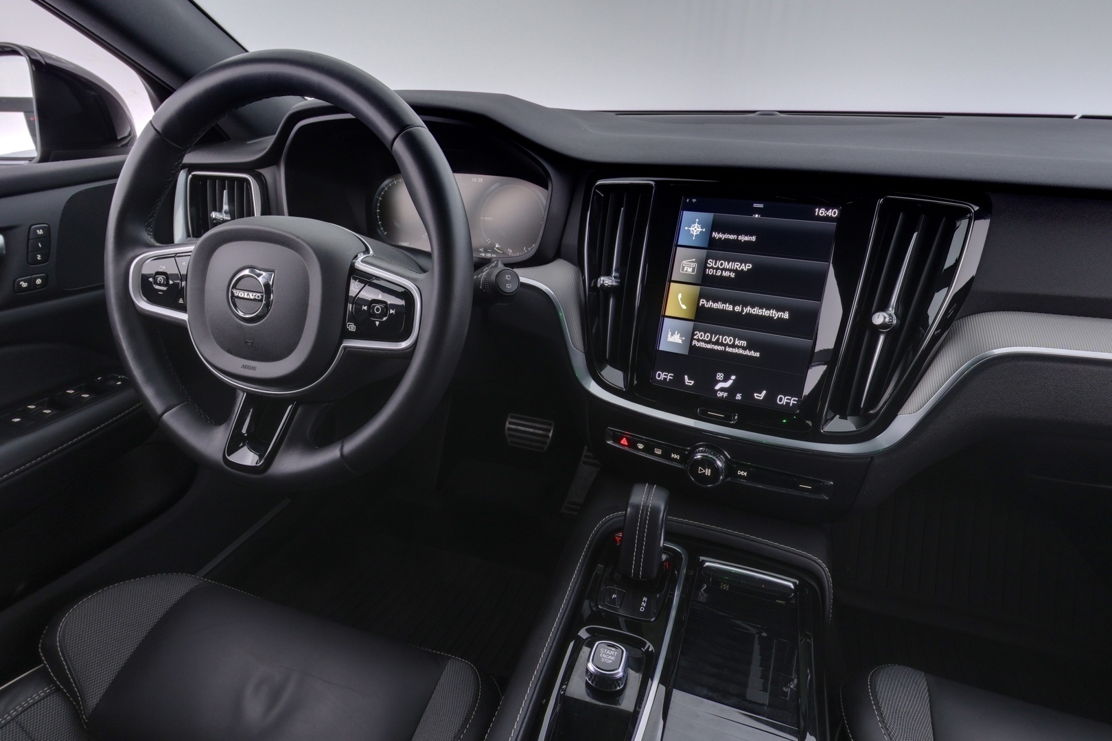 VOLVO V60 2022