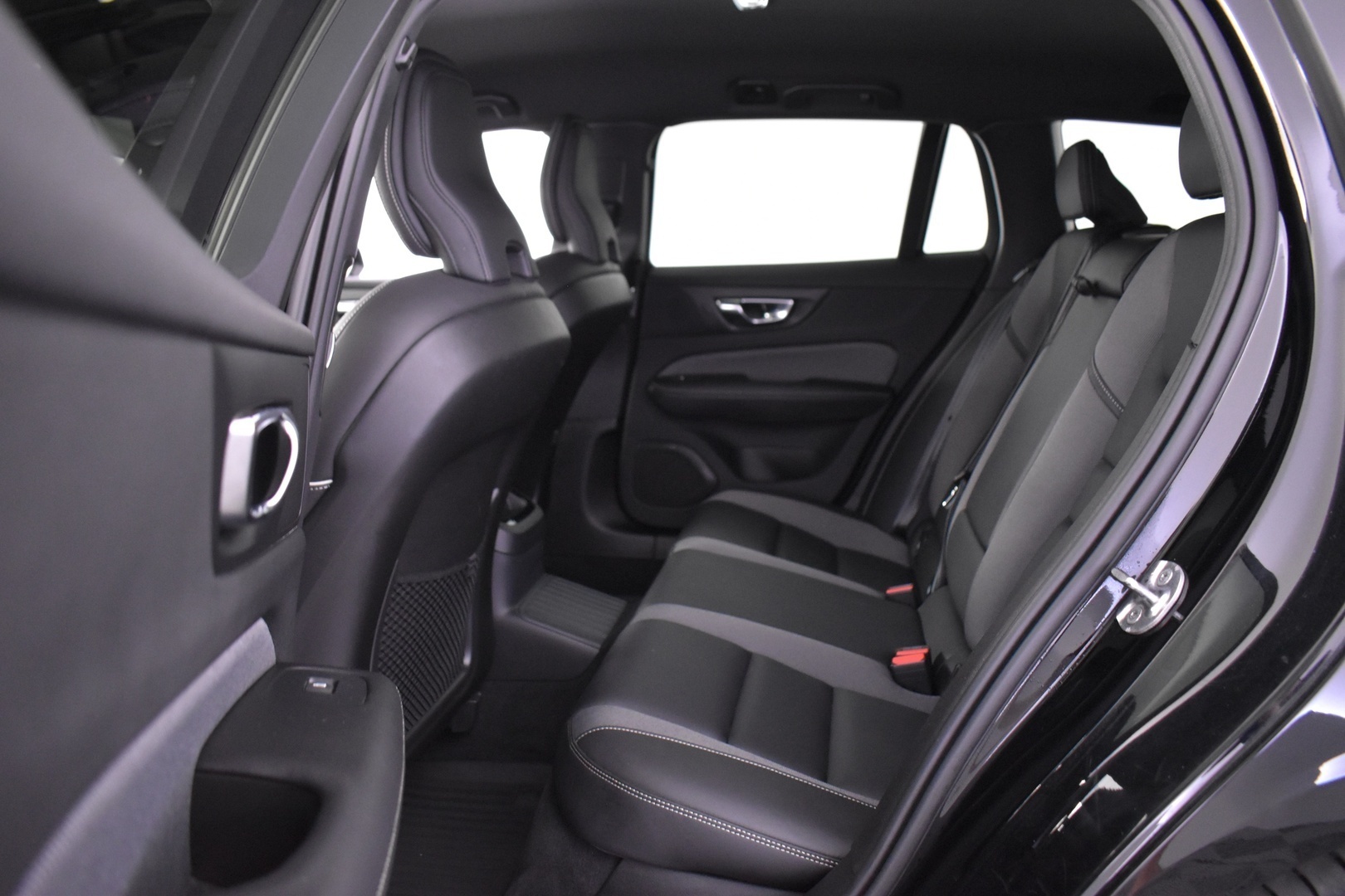 VOLVO V60 2022