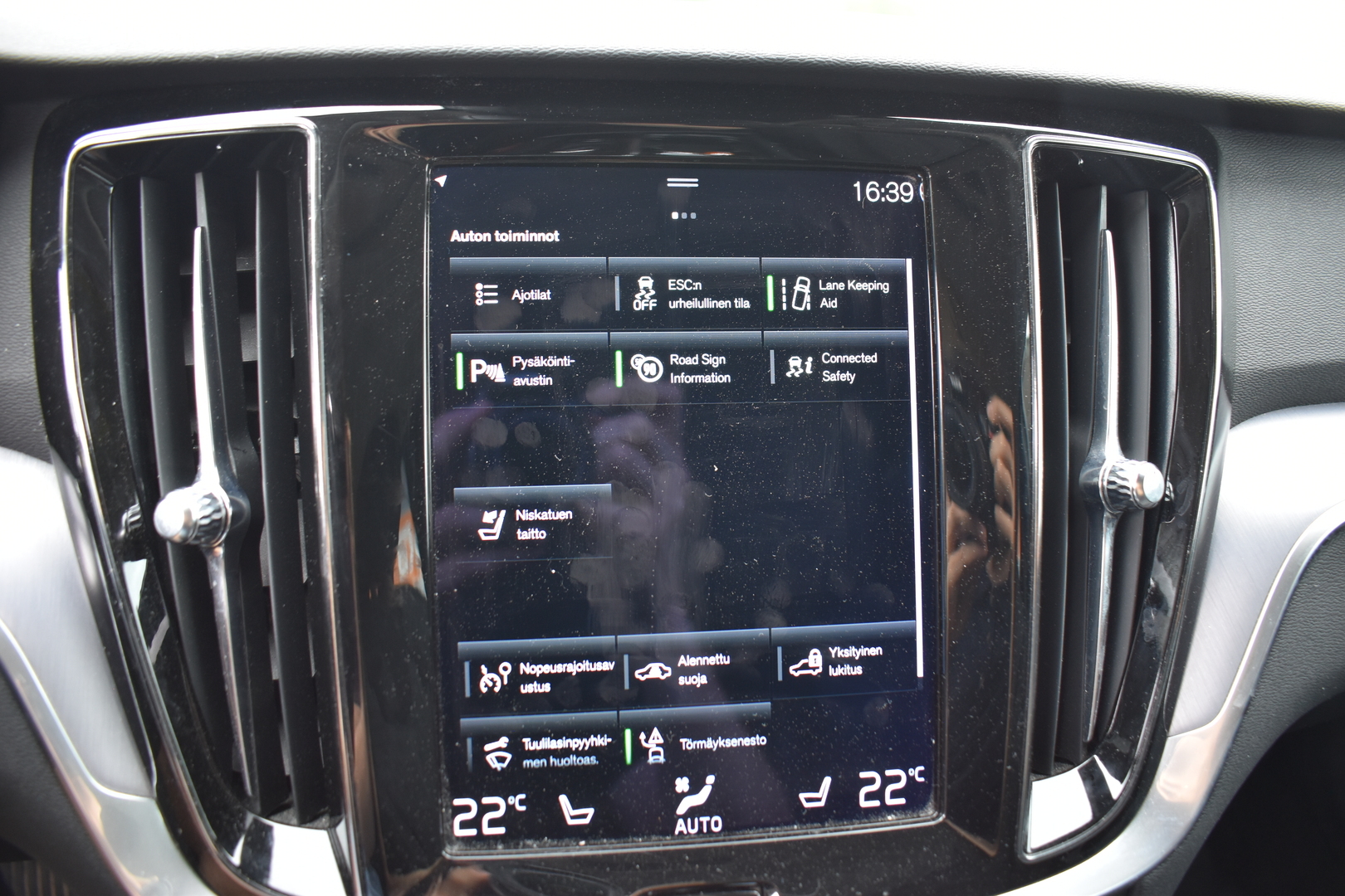 VOLVO V60 2022