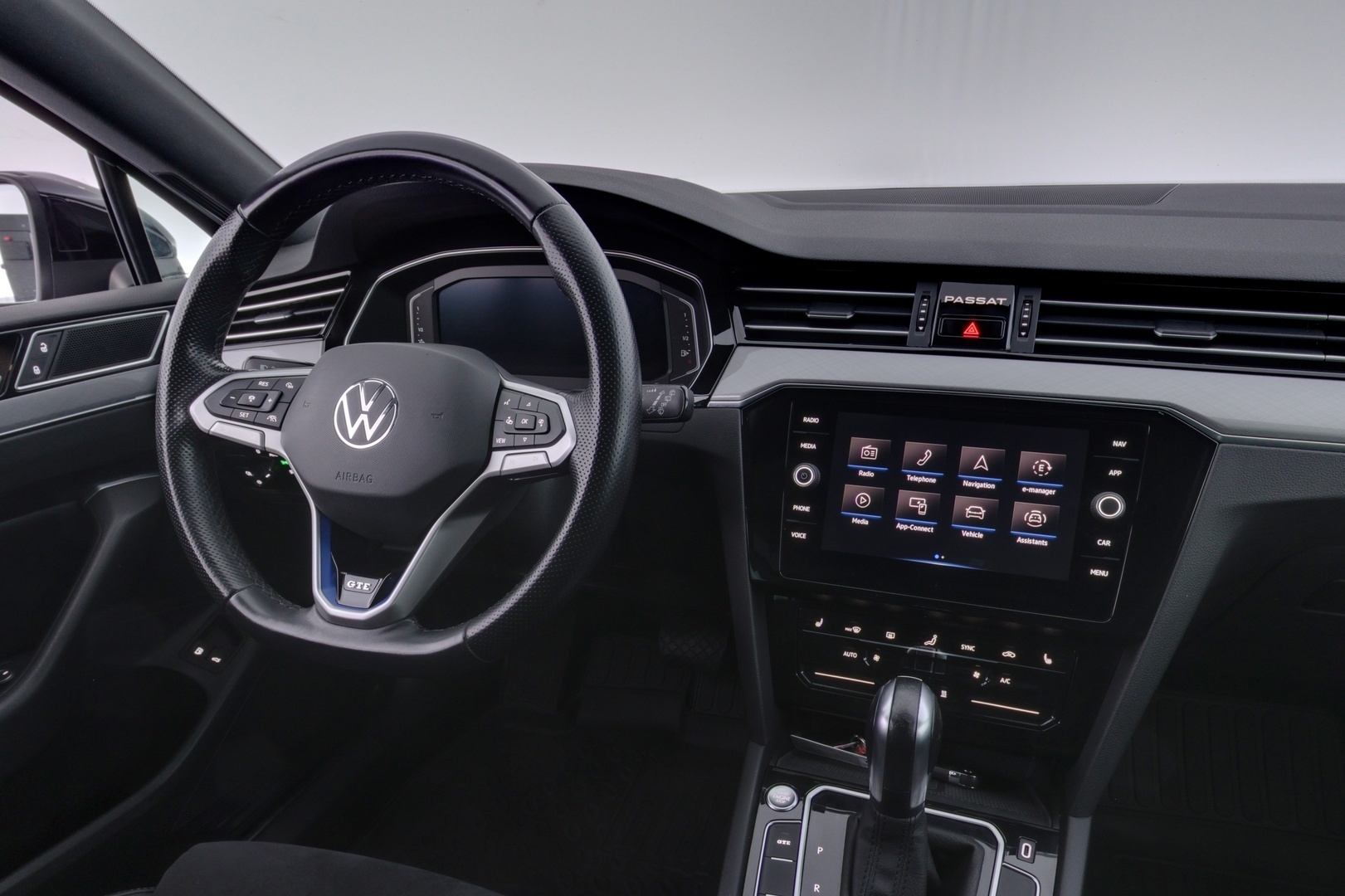 VOLKSWAGEN Passat 2021