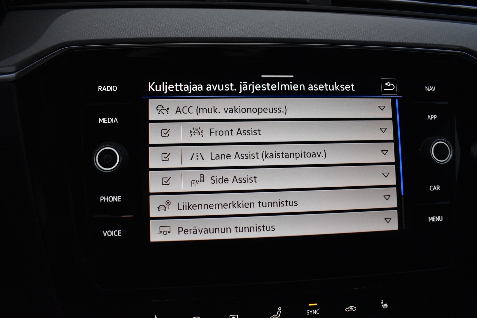 VOLKSWAGEN Passat 2021