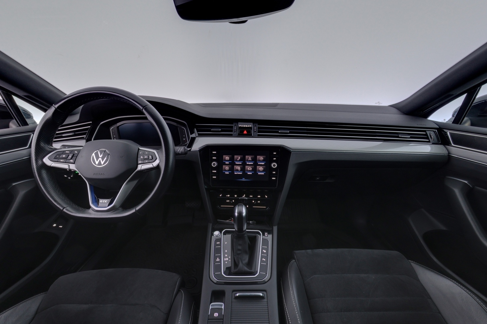 VOLKSWAGEN Passat 2021