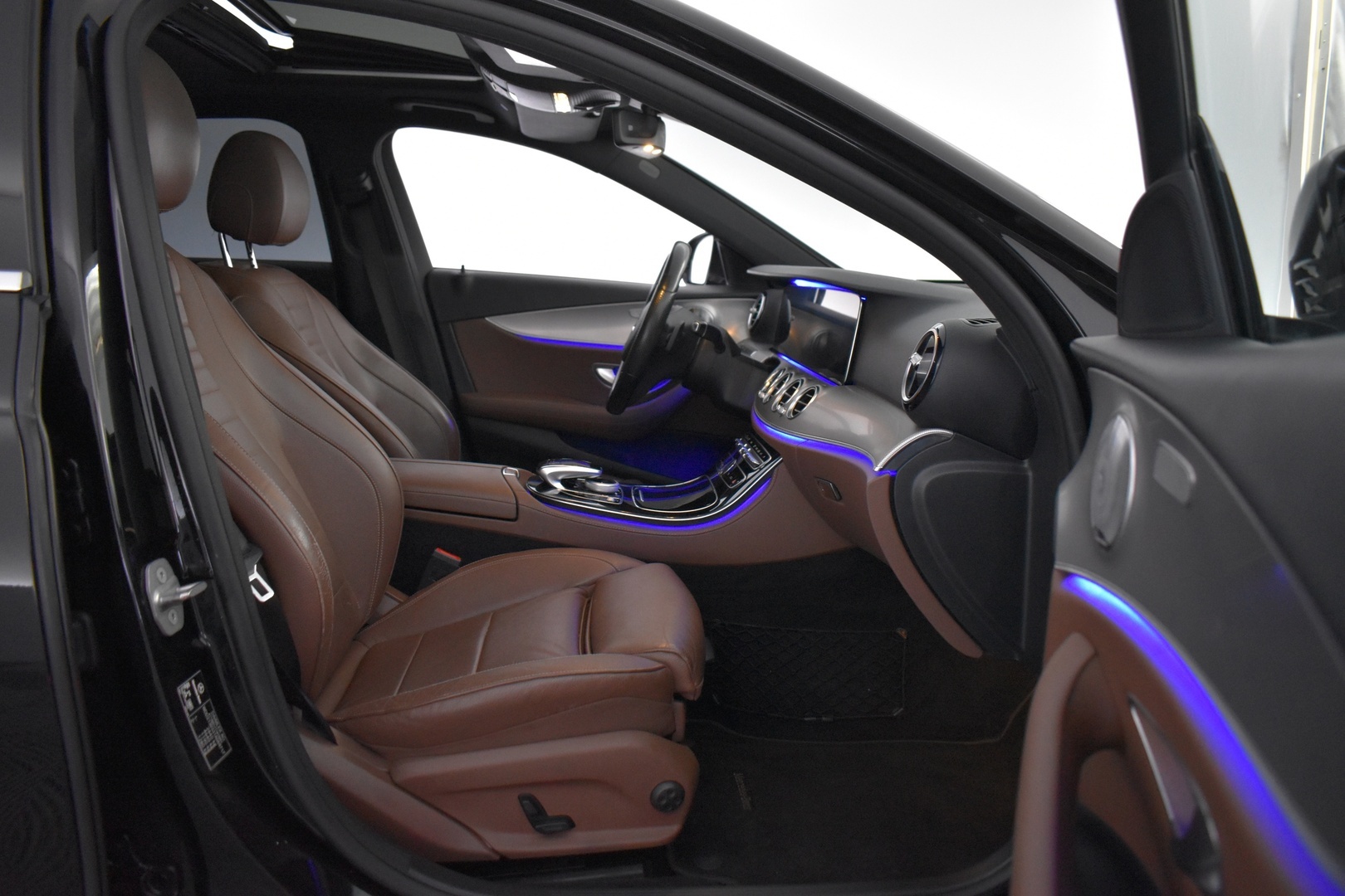 MERCEDES-BENZ E 2016