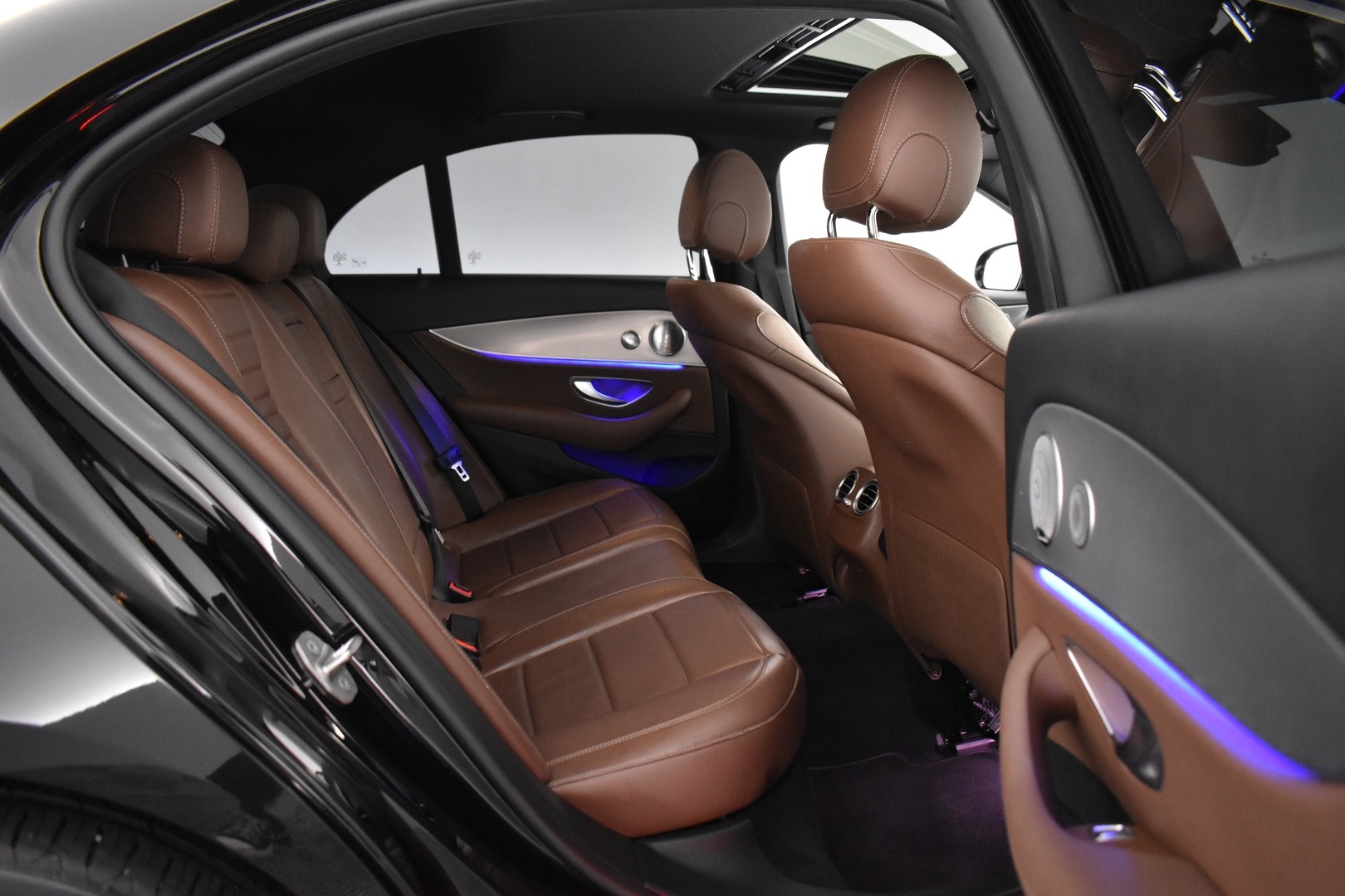 MERCEDES-BENZ E 2016