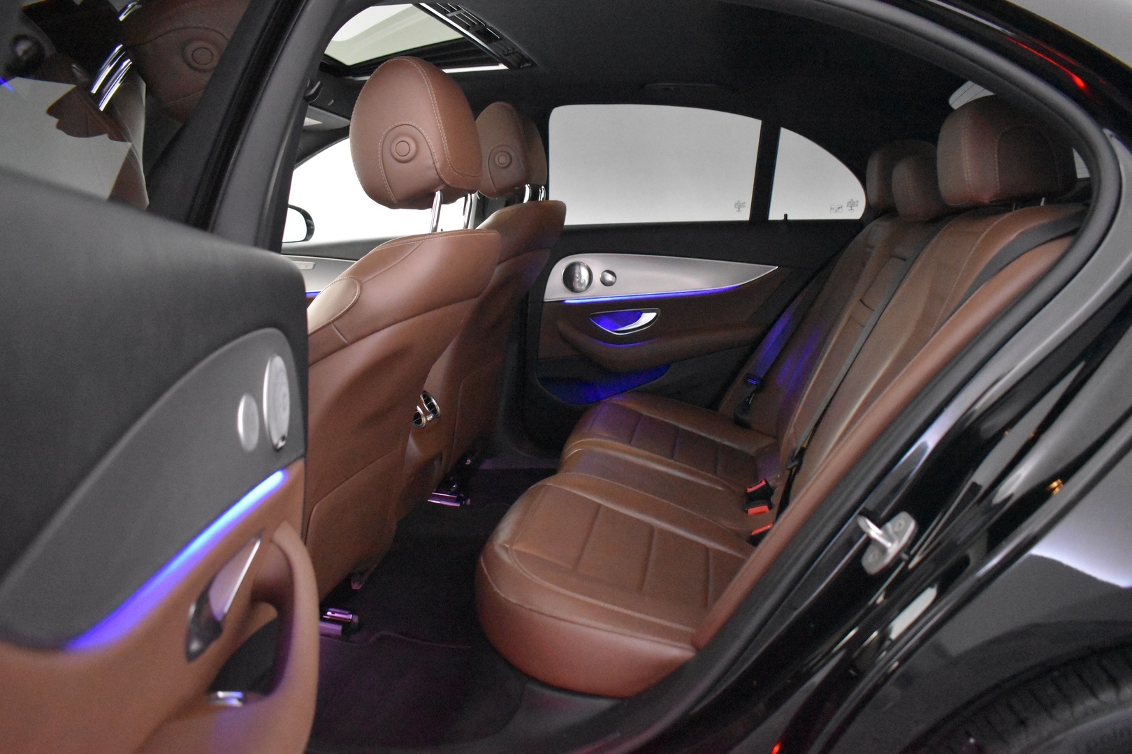 MERCEDES-BENZ E 2016