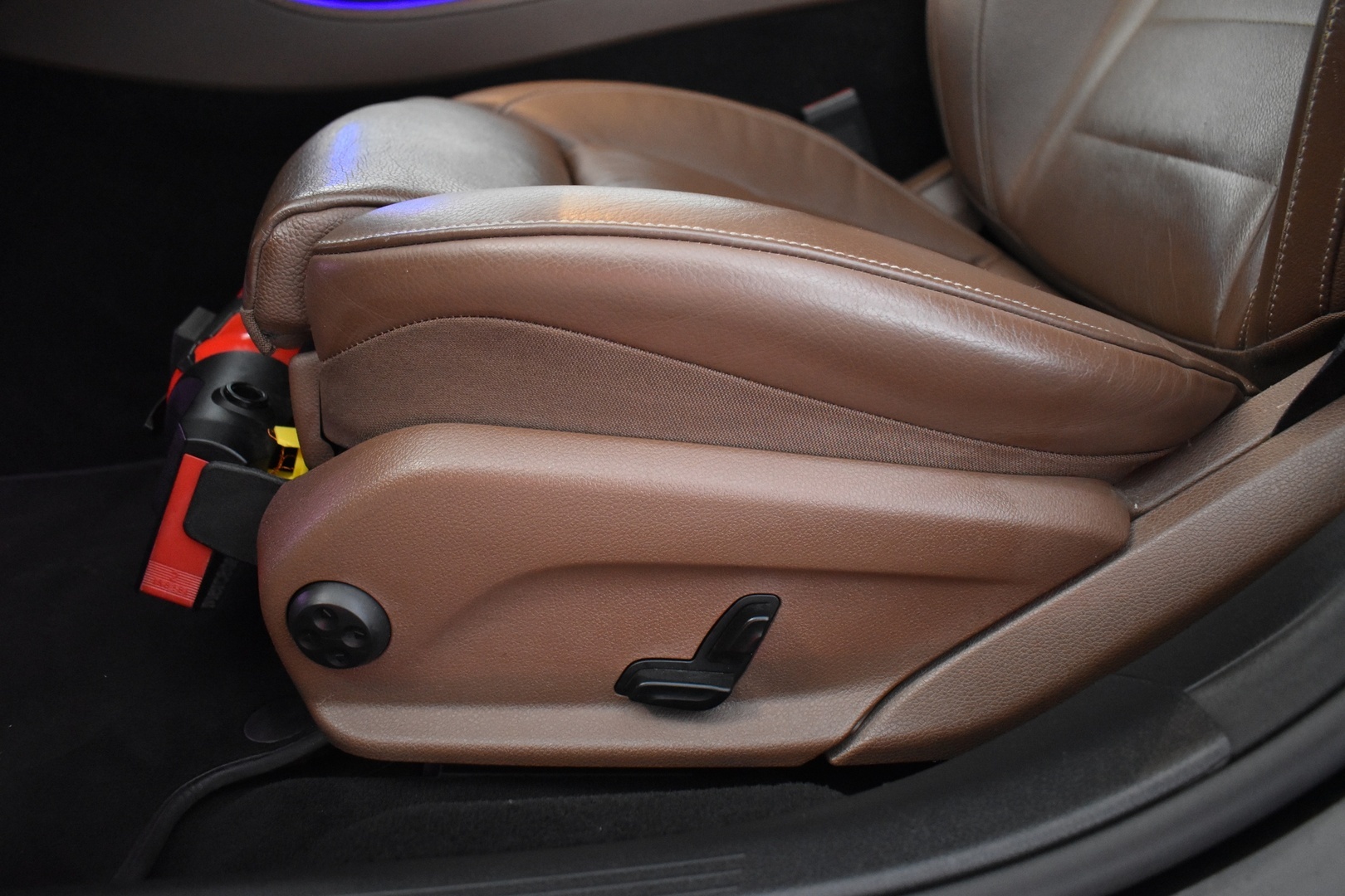 MERCEDES-BENZ E 2016