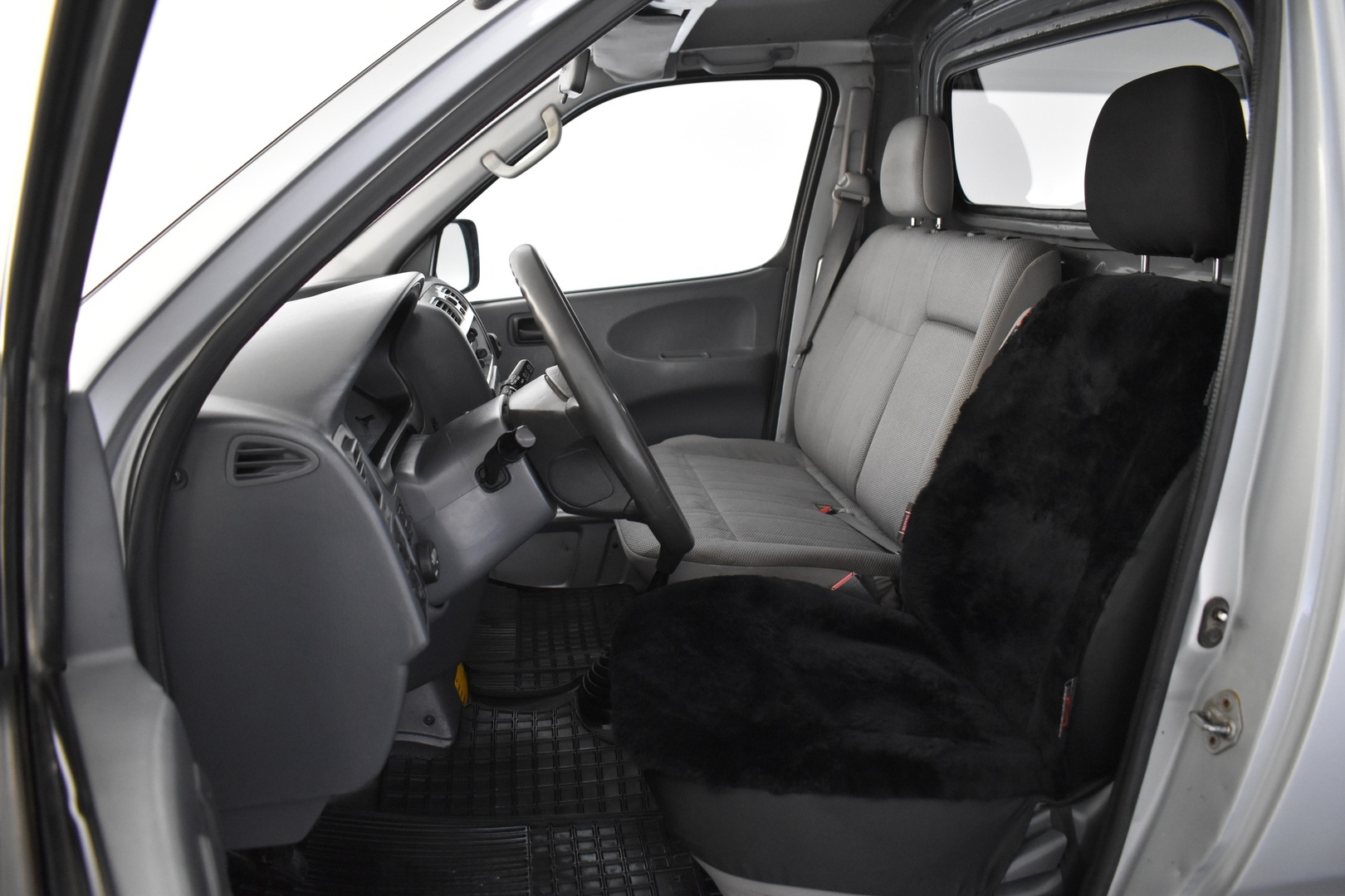 TOYOTA Hiace 2008
