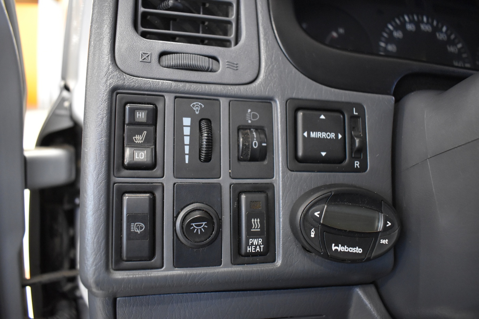 TOYOTA Hiace 2008