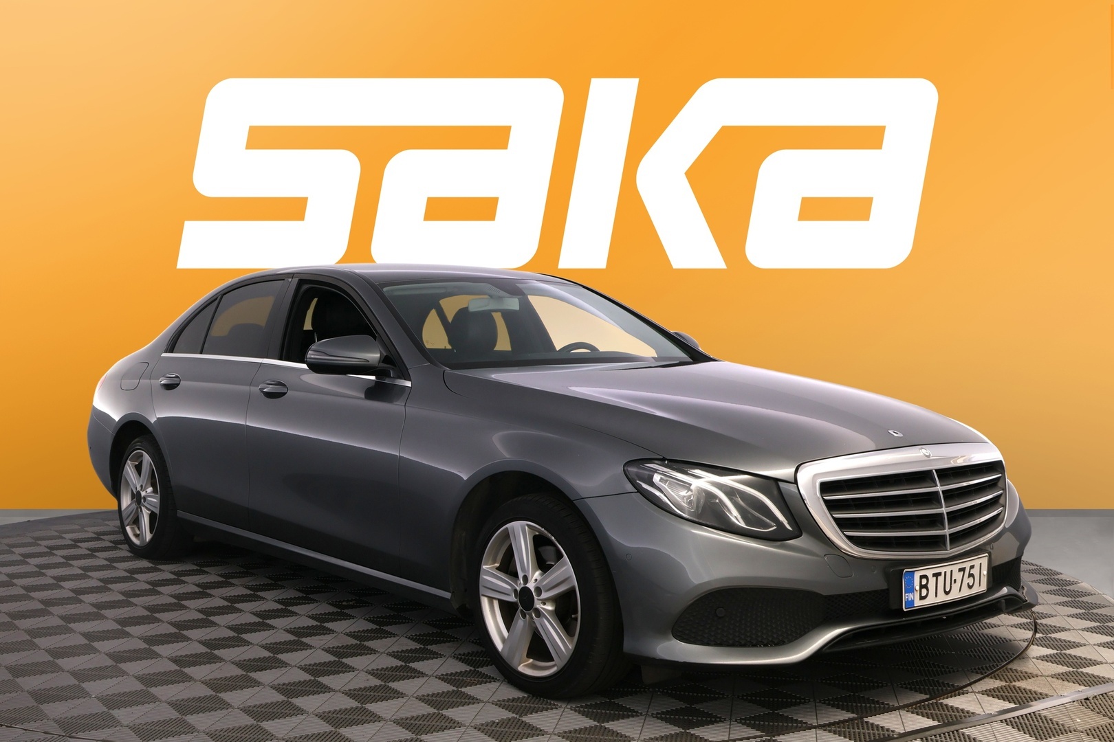MERCEDES-BENZ E 2017