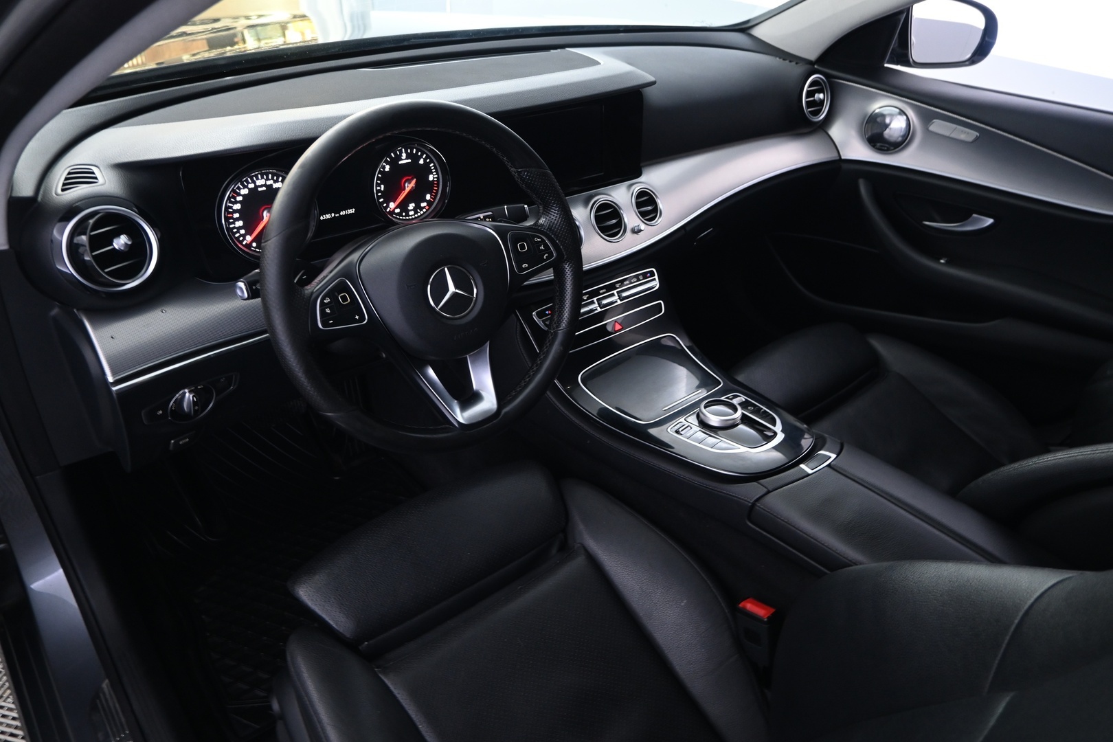 MERCEDES-BENZ E 2017