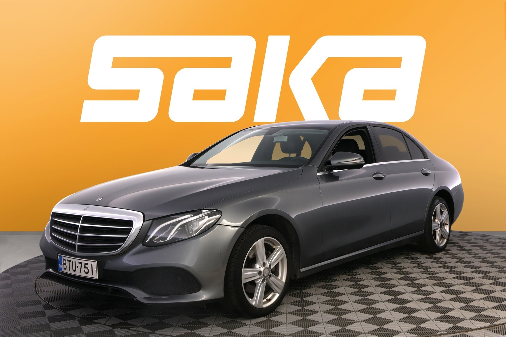 MERCEDES-BENZ E 2017