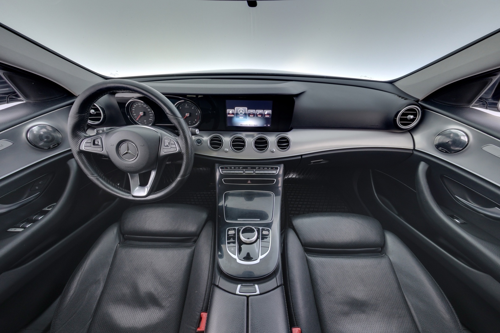 MERCEDES-BENZ E 2017