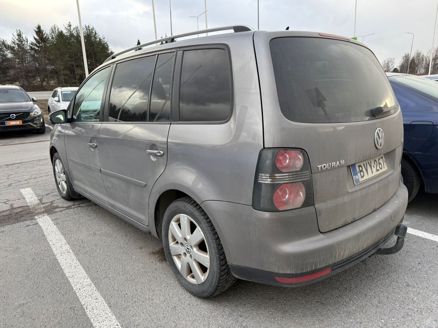 VOLKSWAGEN Touran 2010