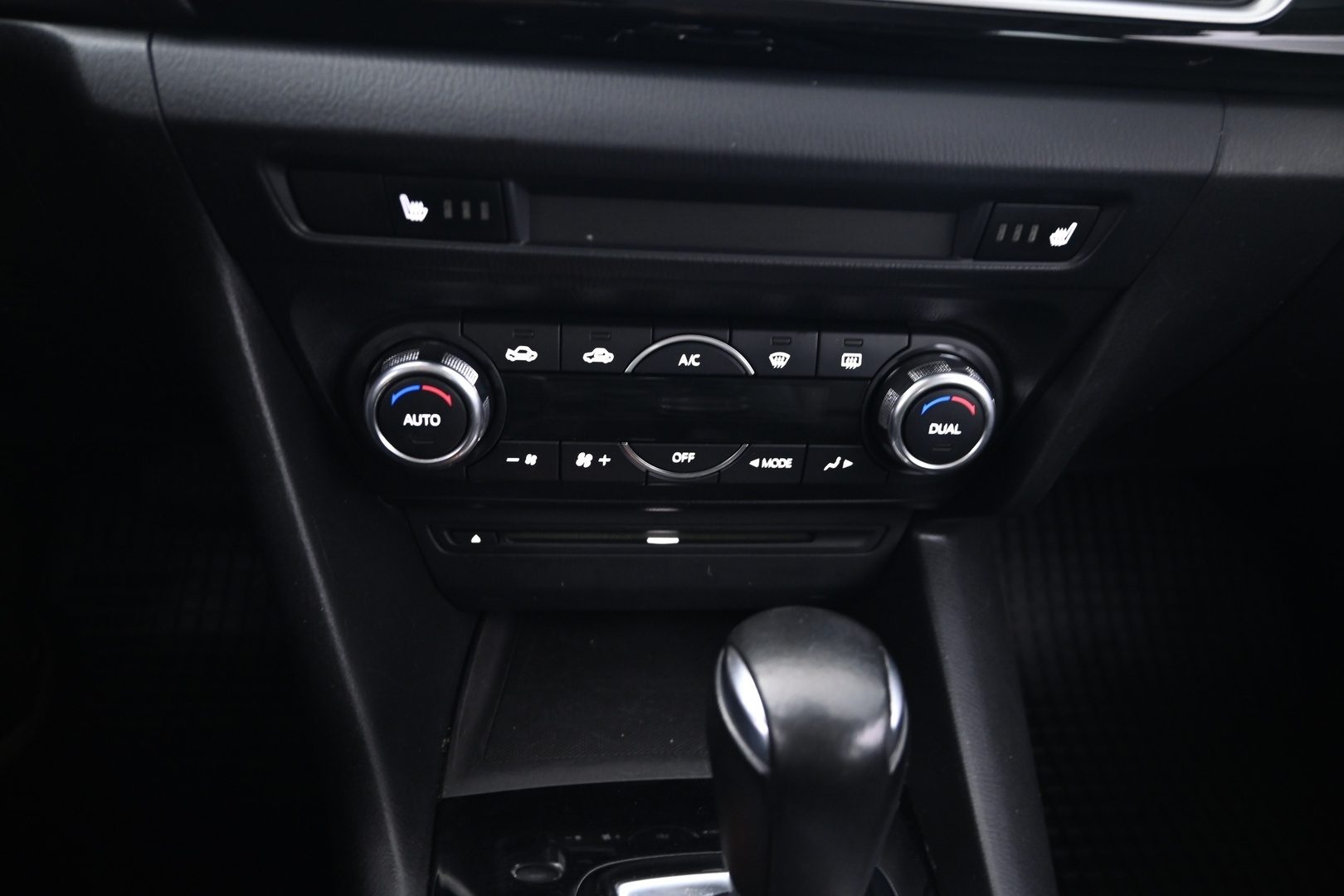 MAZDA 3 2014