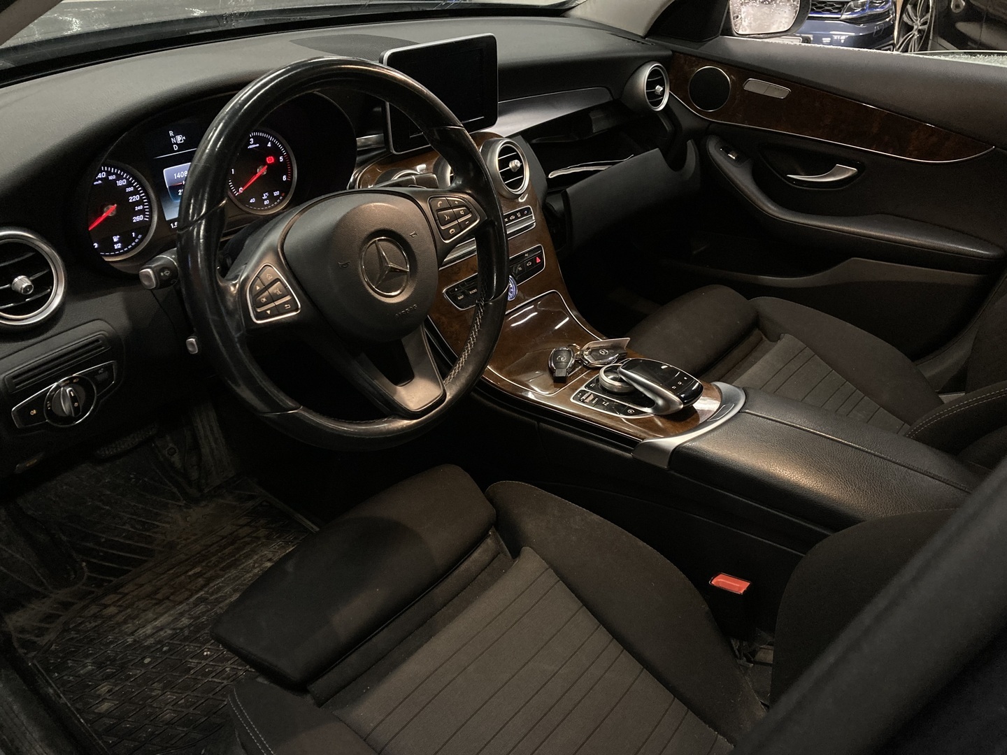 MERCEDES-BENZ C 2015