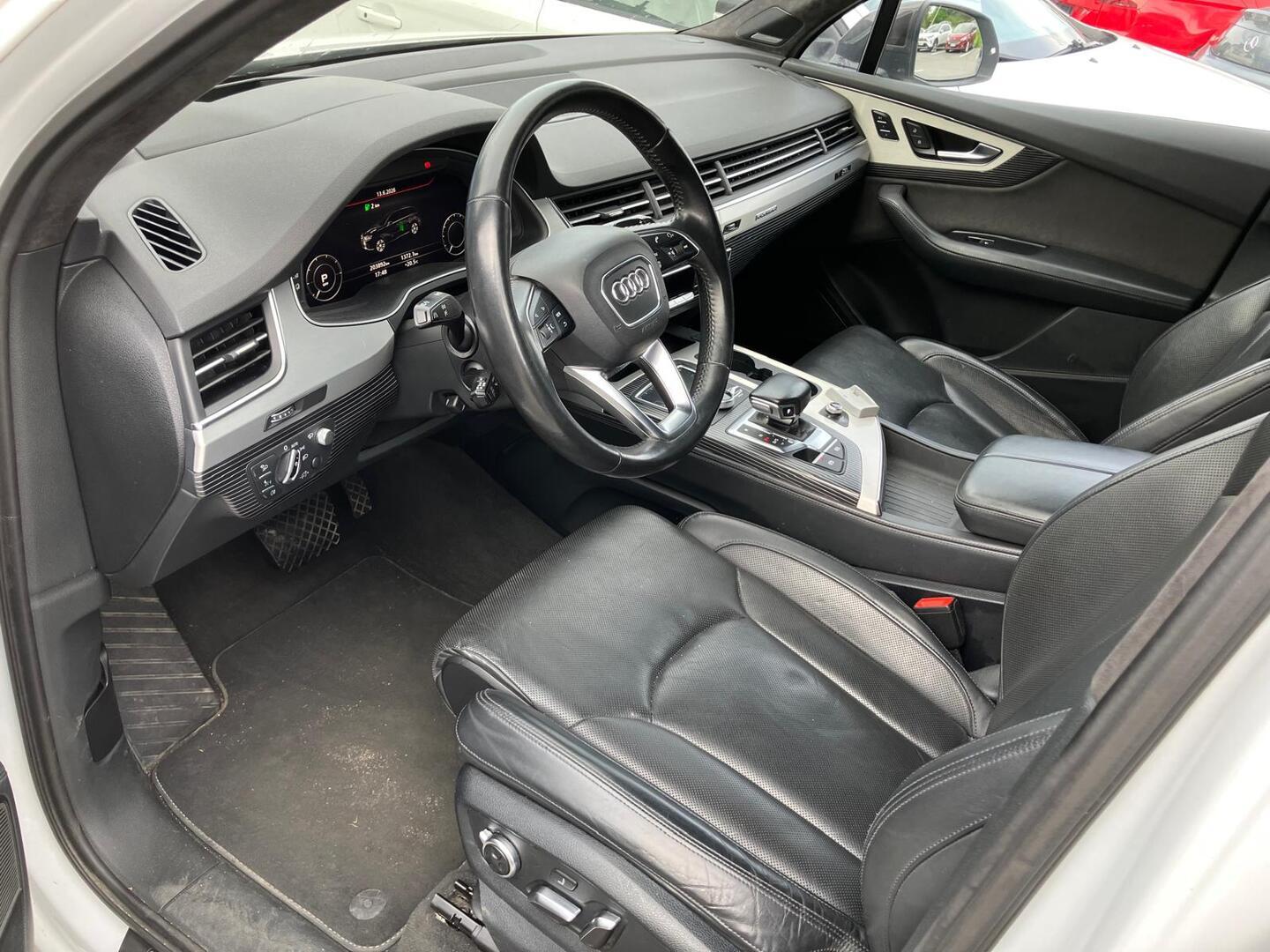 AUDI Q7 2017