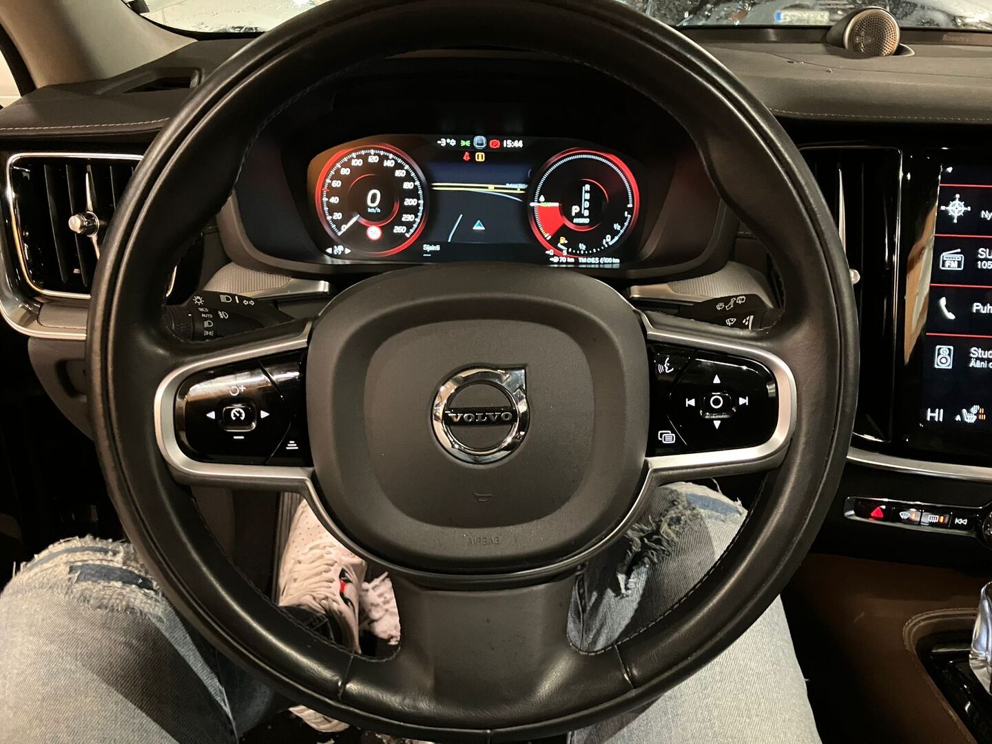 VOLVO V60 2019