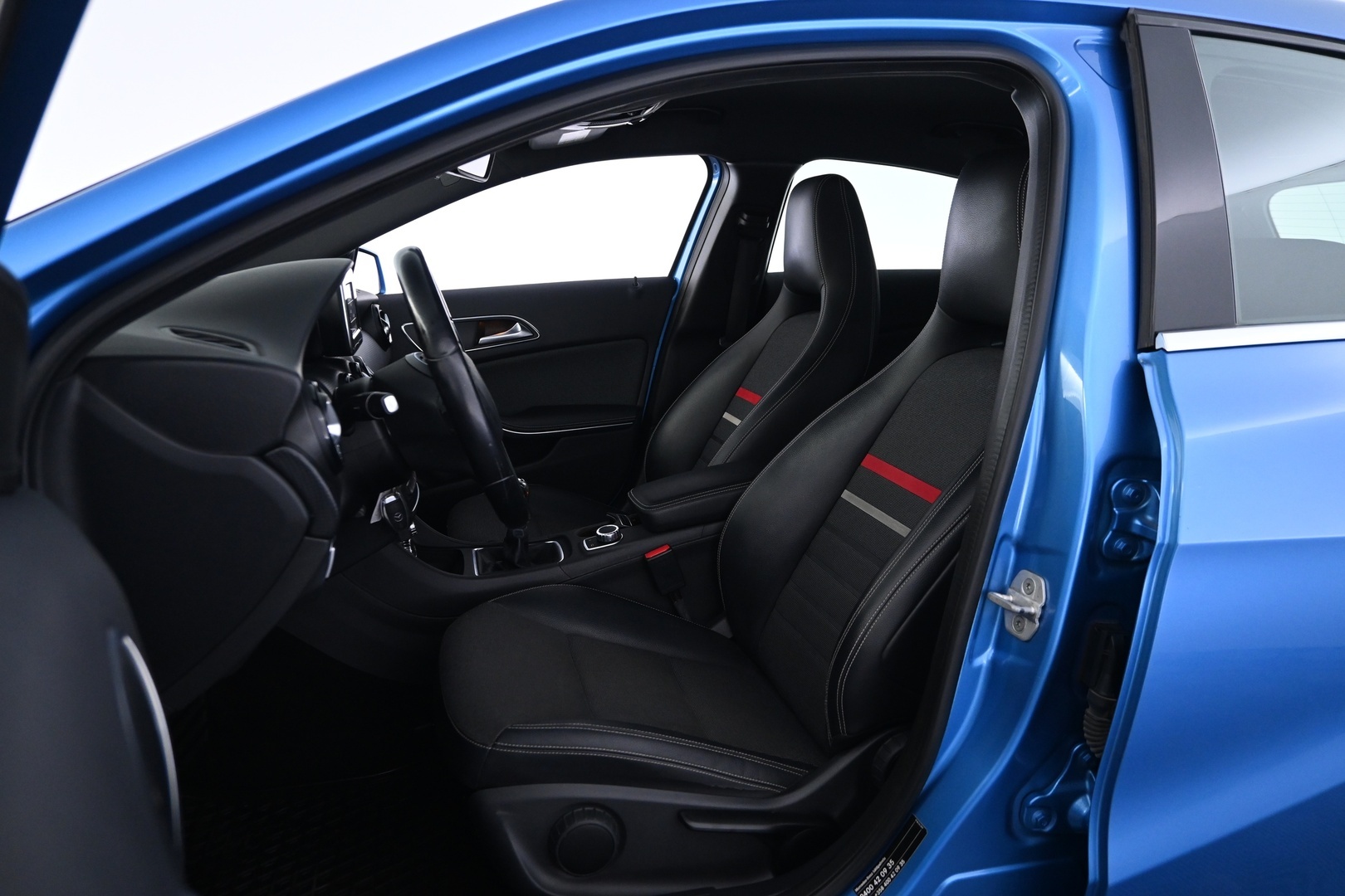 MERCEDES-BENZ A 2014