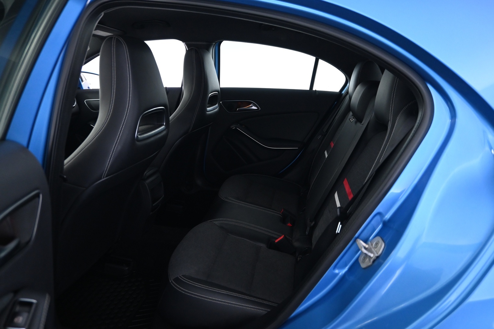 MERCEDES-BENZ A 2014