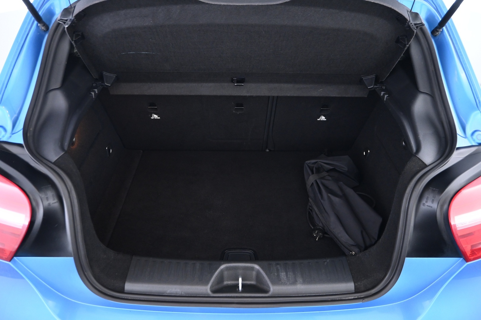 MERCEDES-BENZ A 2014