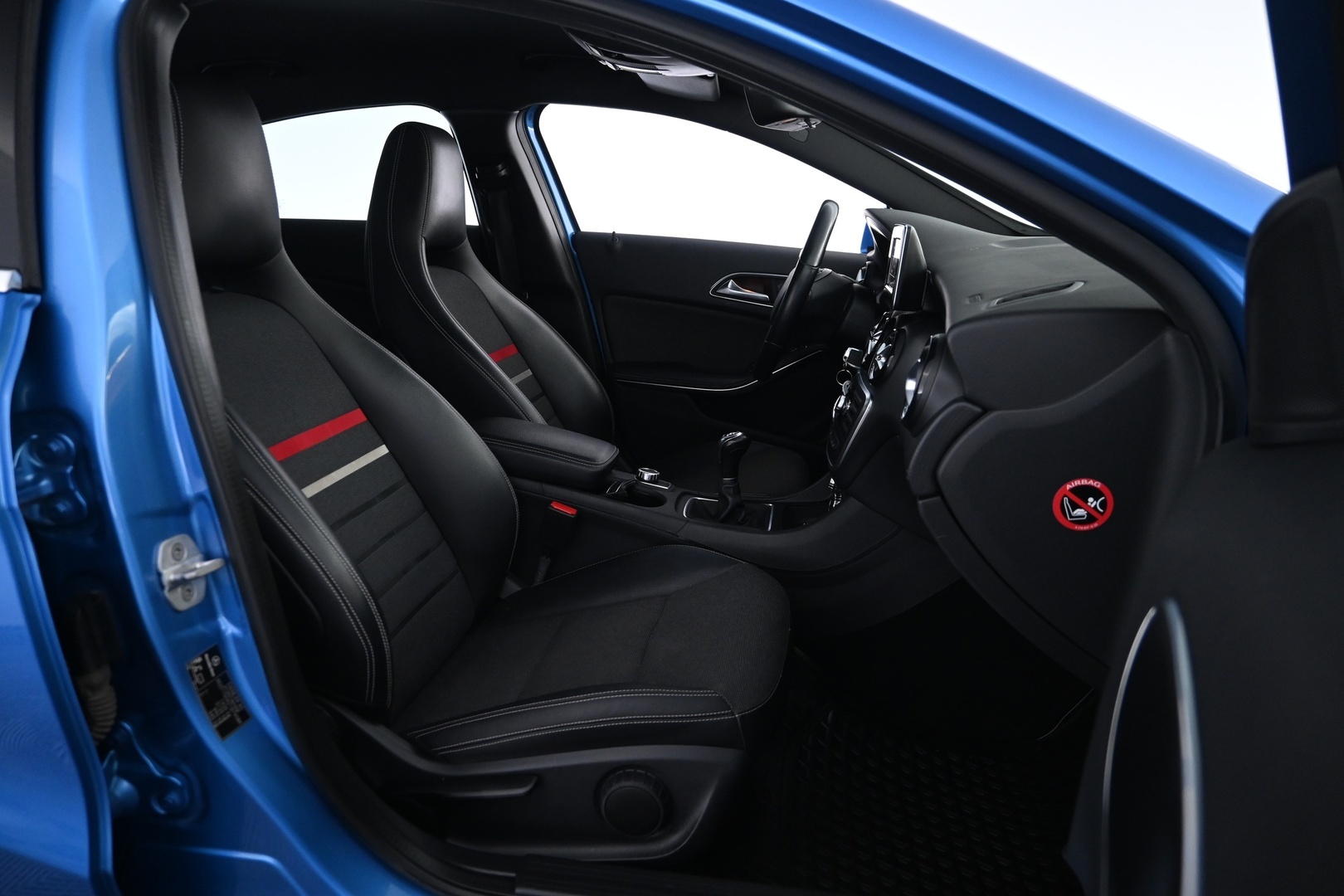 MERCEDES-BENZ A 2014