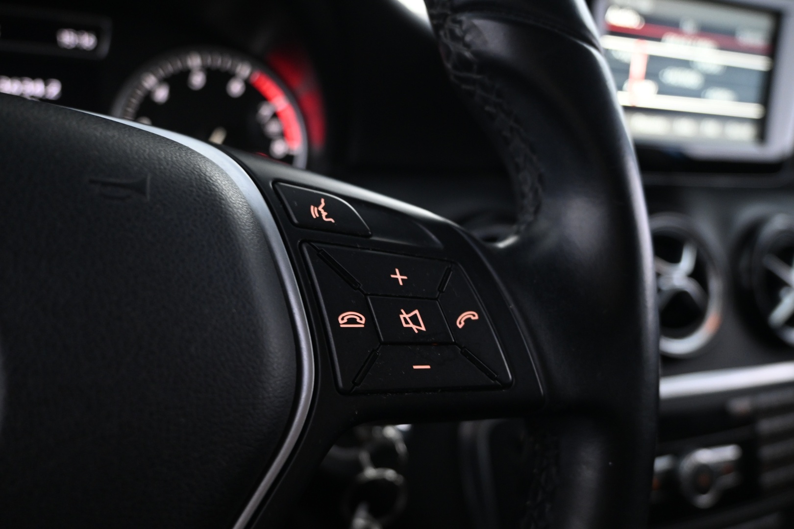 MERCEDES-BENZ A 2014