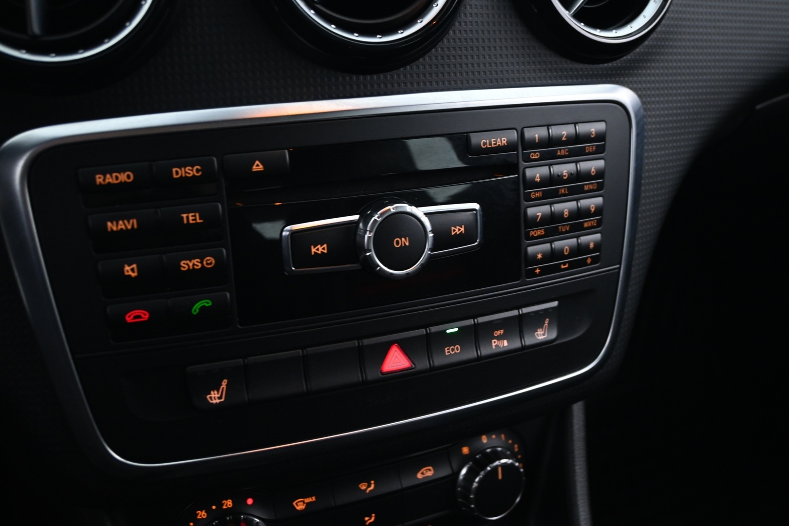 MERCEDES-BENZ A 2014