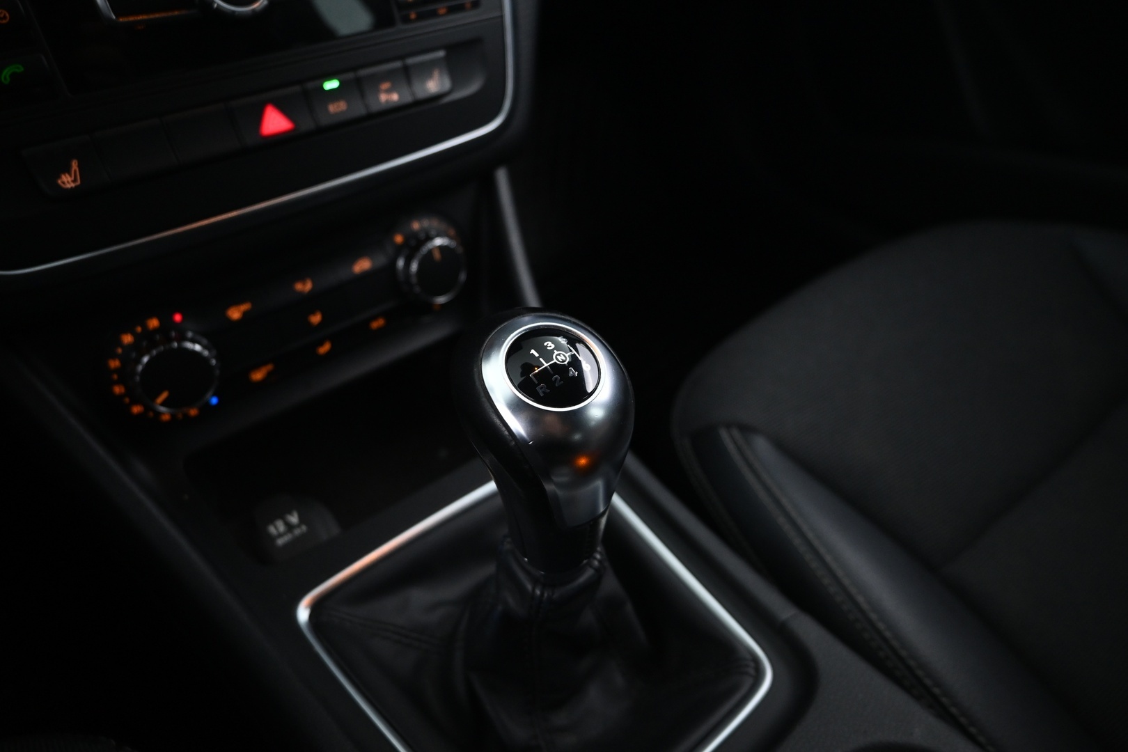 MERCEDES-BENZ A 2014