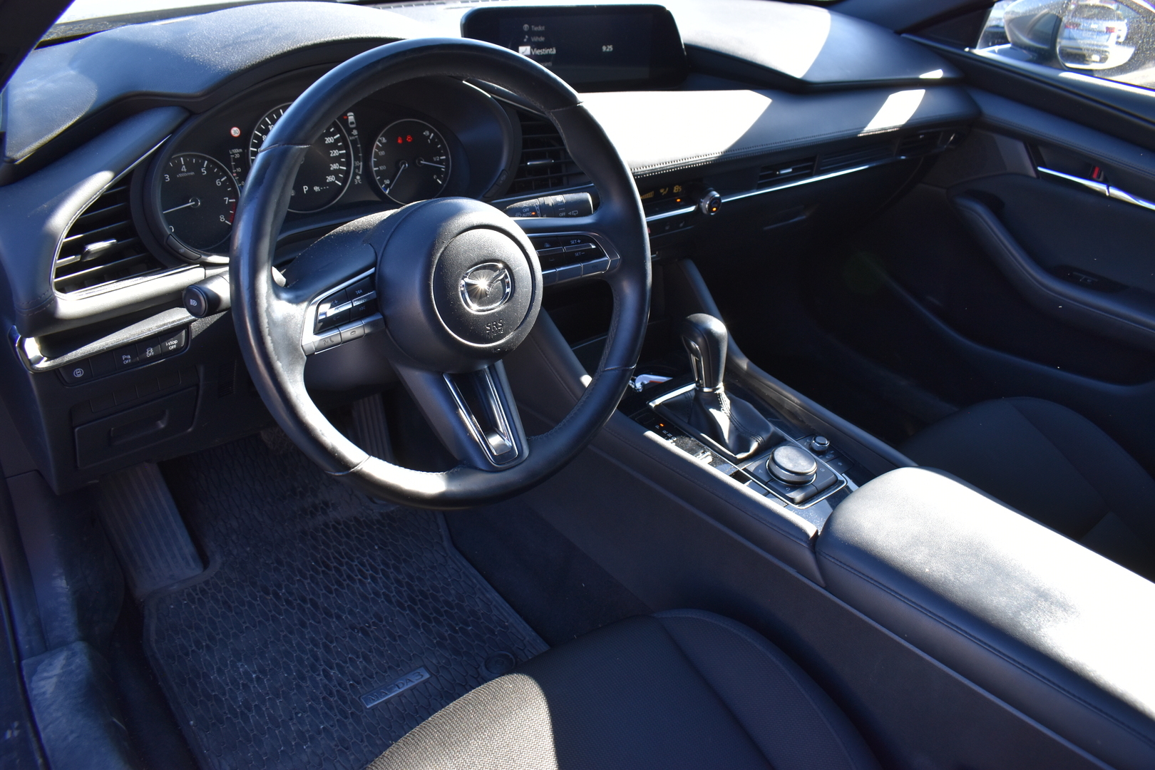 MAZDA 3 2019