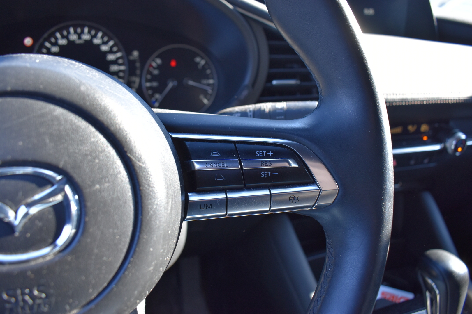 MAZDA 3 2019