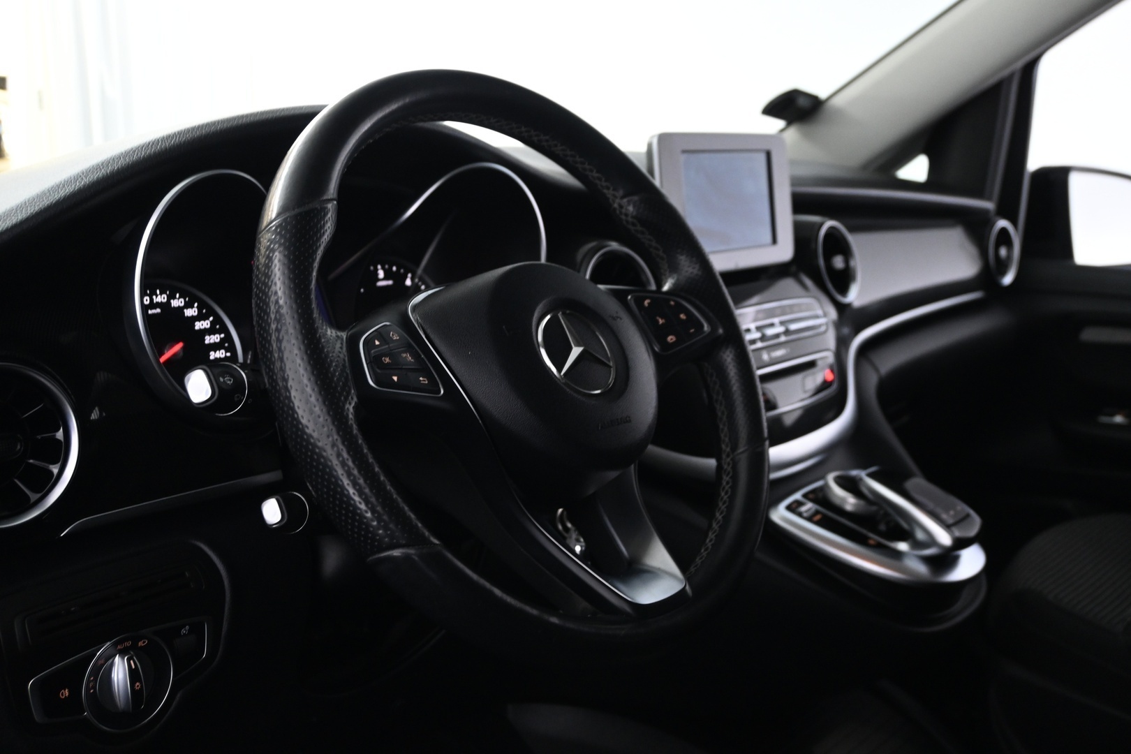 MERCEDES-BENZ V 2020