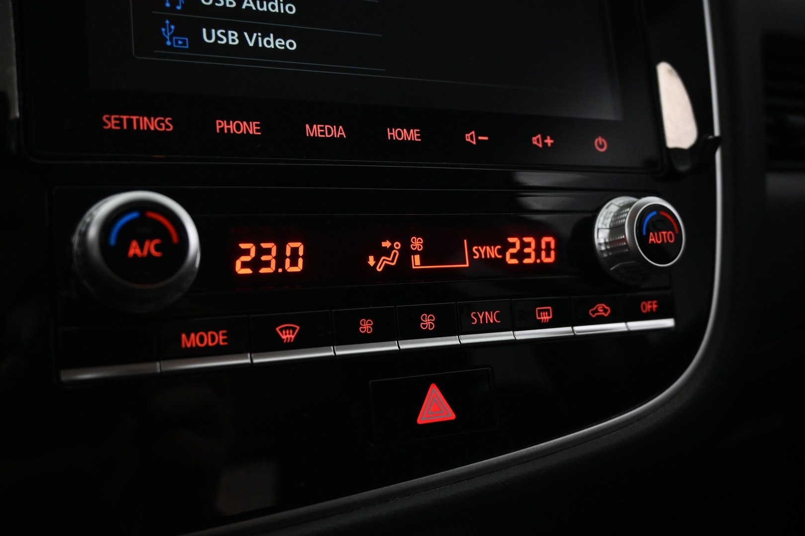 MITSUBISHI Outlander PHEV 2020