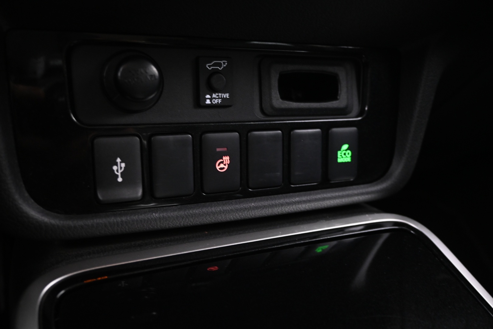 MITSUBISHI Outlander PHEV 2020