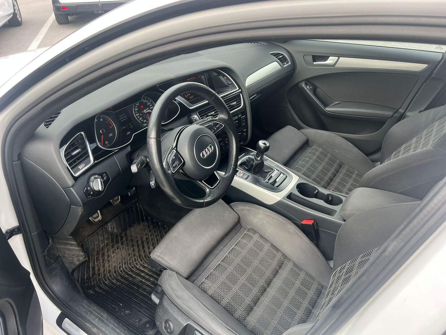 AUDI A4 2014