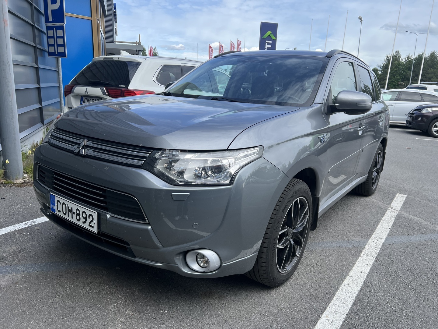 MITSUBISHI Outlander PHEV 2014