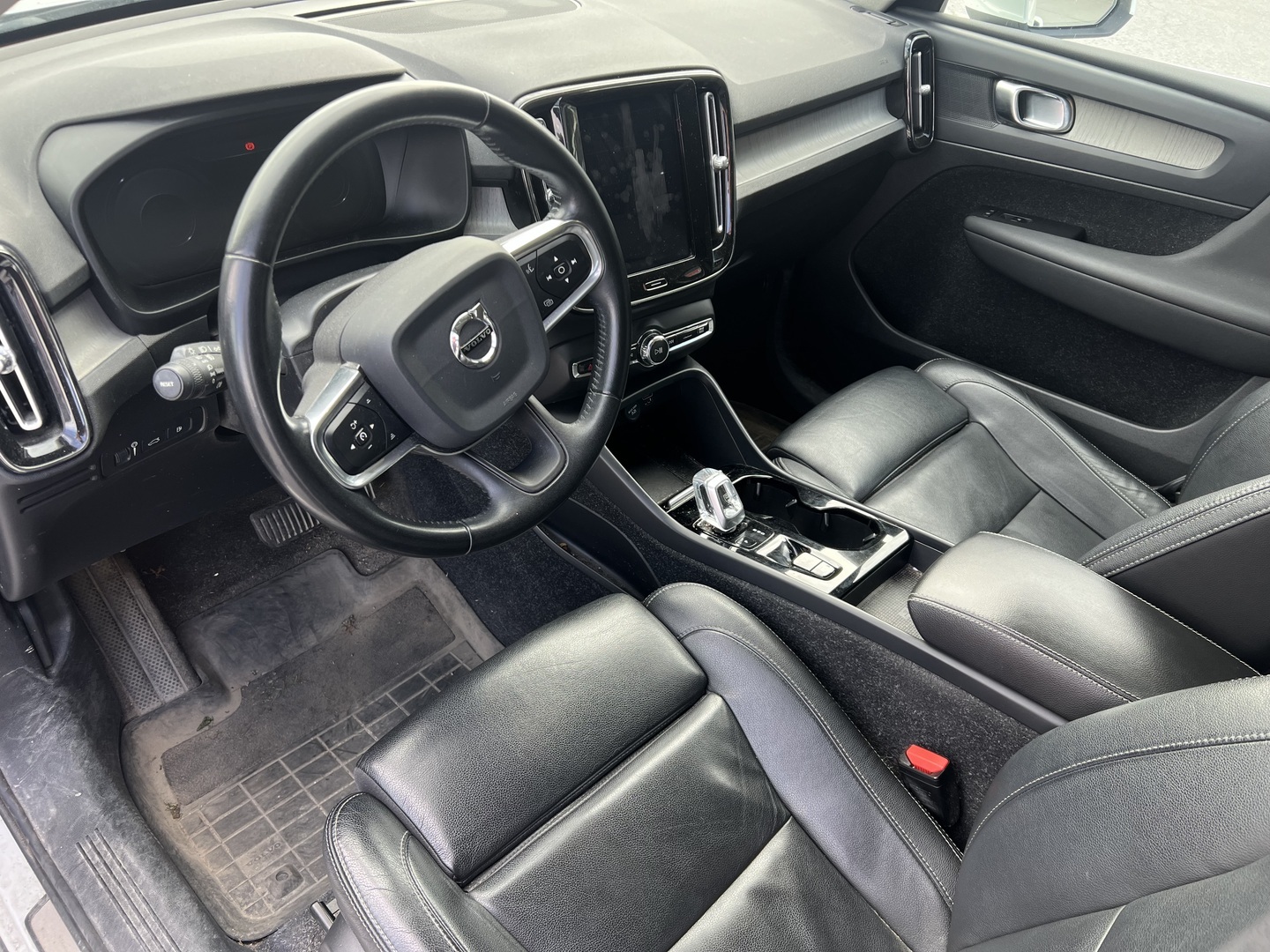 VOLVO XC40 2020