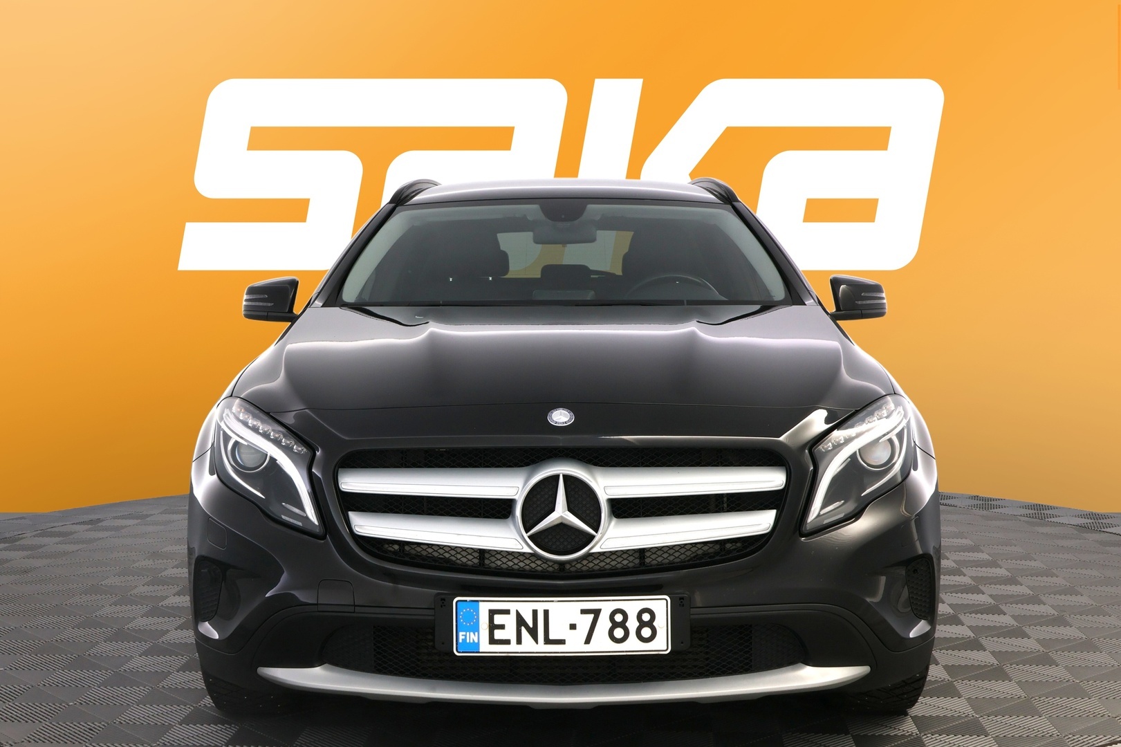 MERCEDES-BENZ GLA 2015