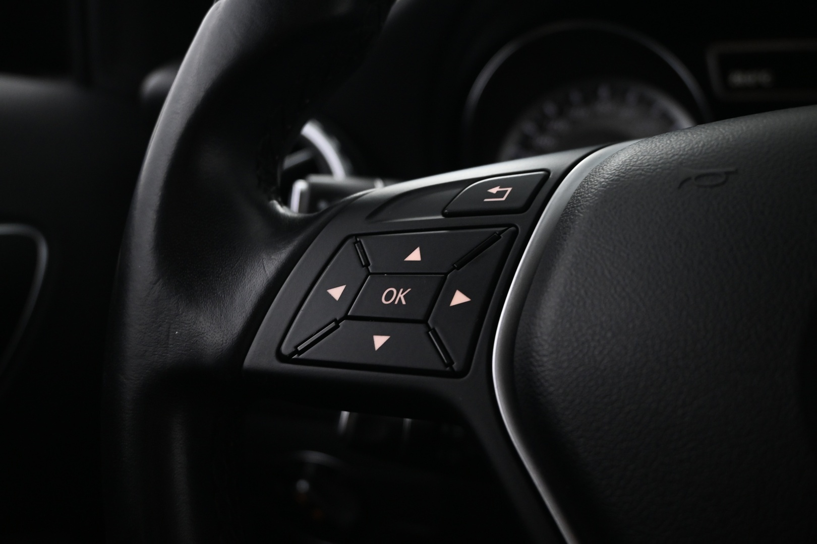 MERCEDES-BENZ GLA 2015