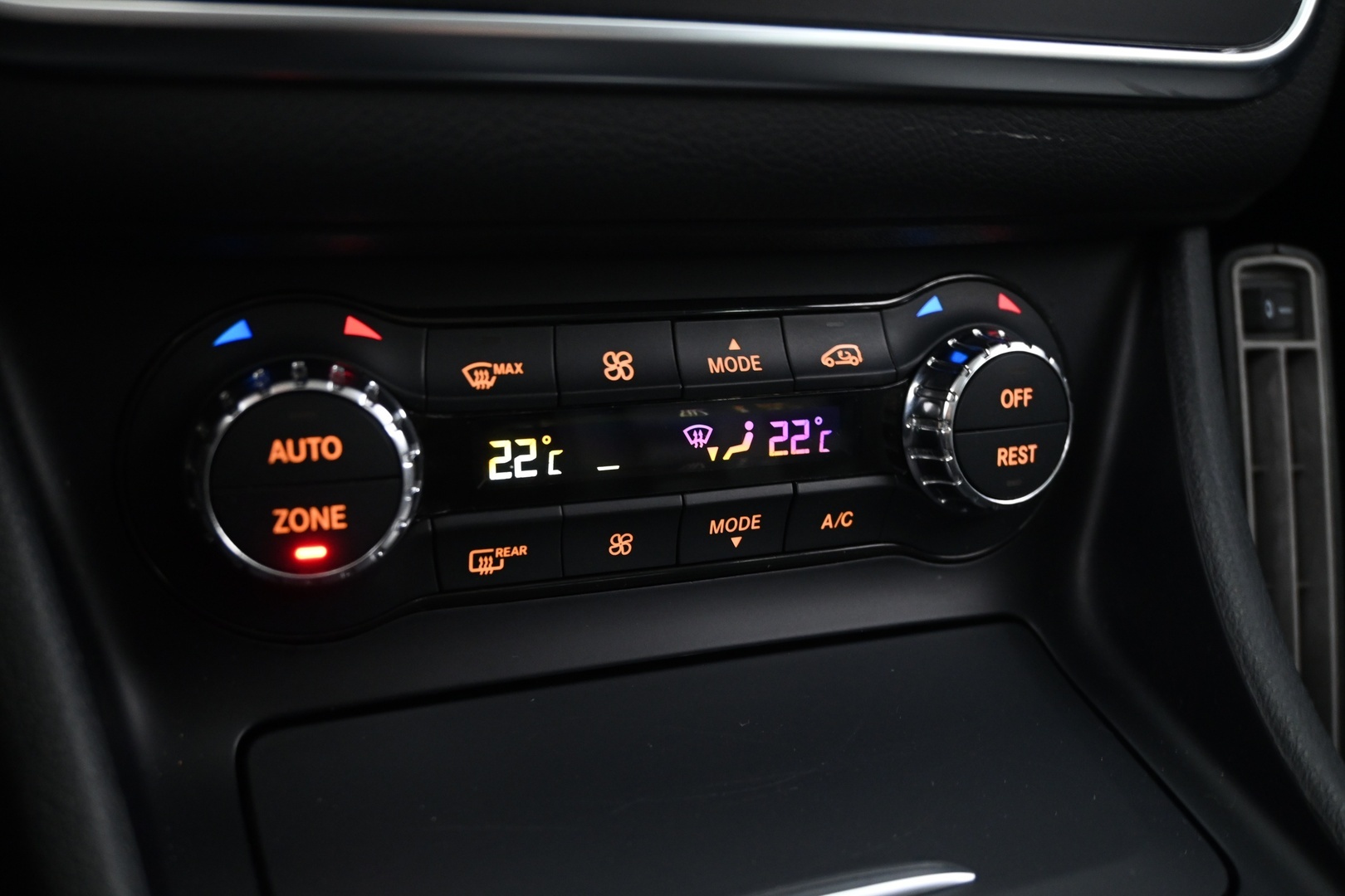 MERCEDES-BENZ GLA 2015