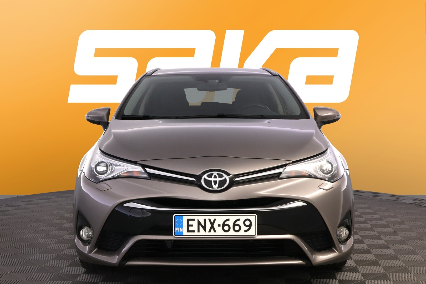 TOYOTA Avensis 2016