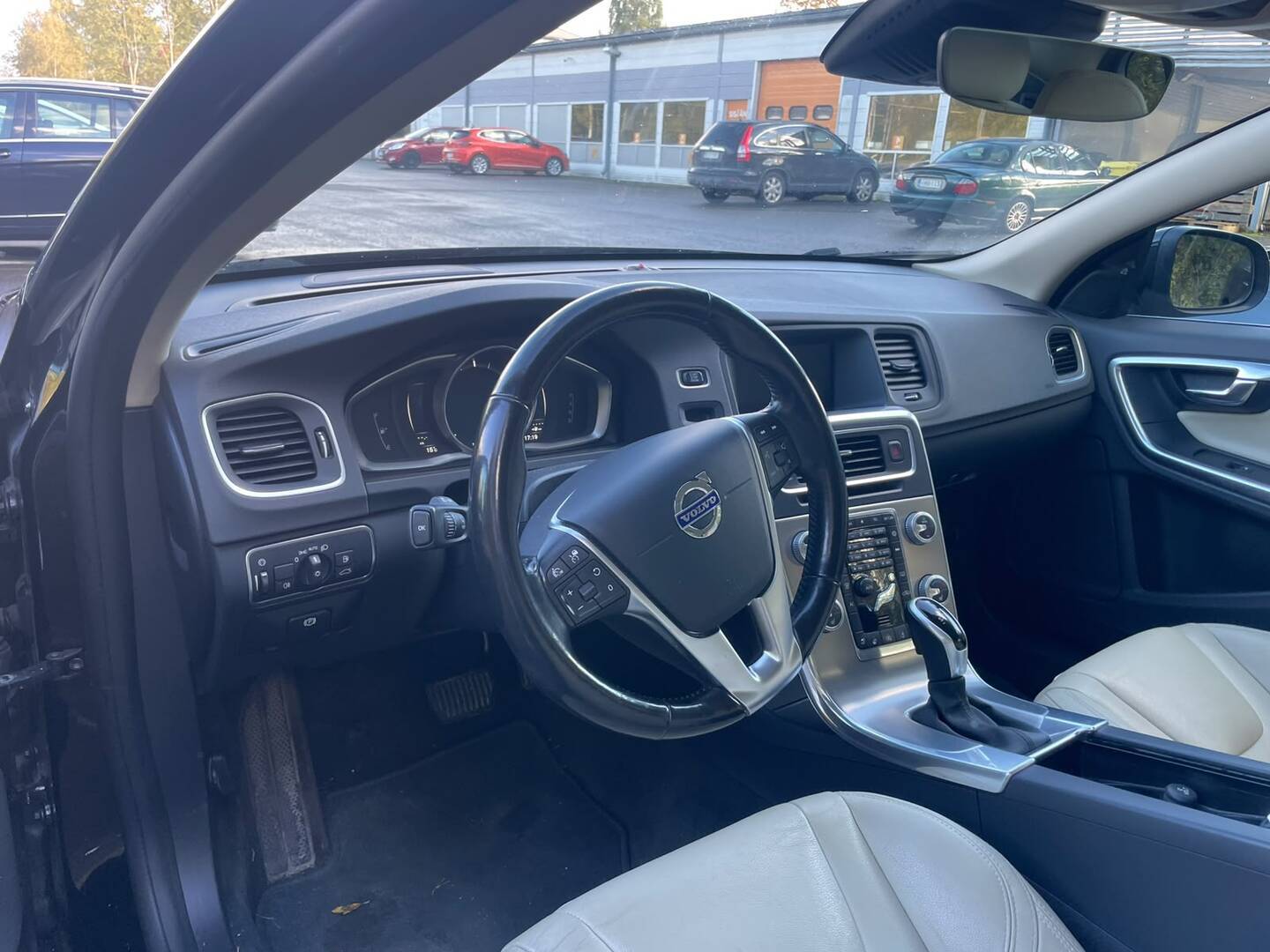 VOLVO S60 2017