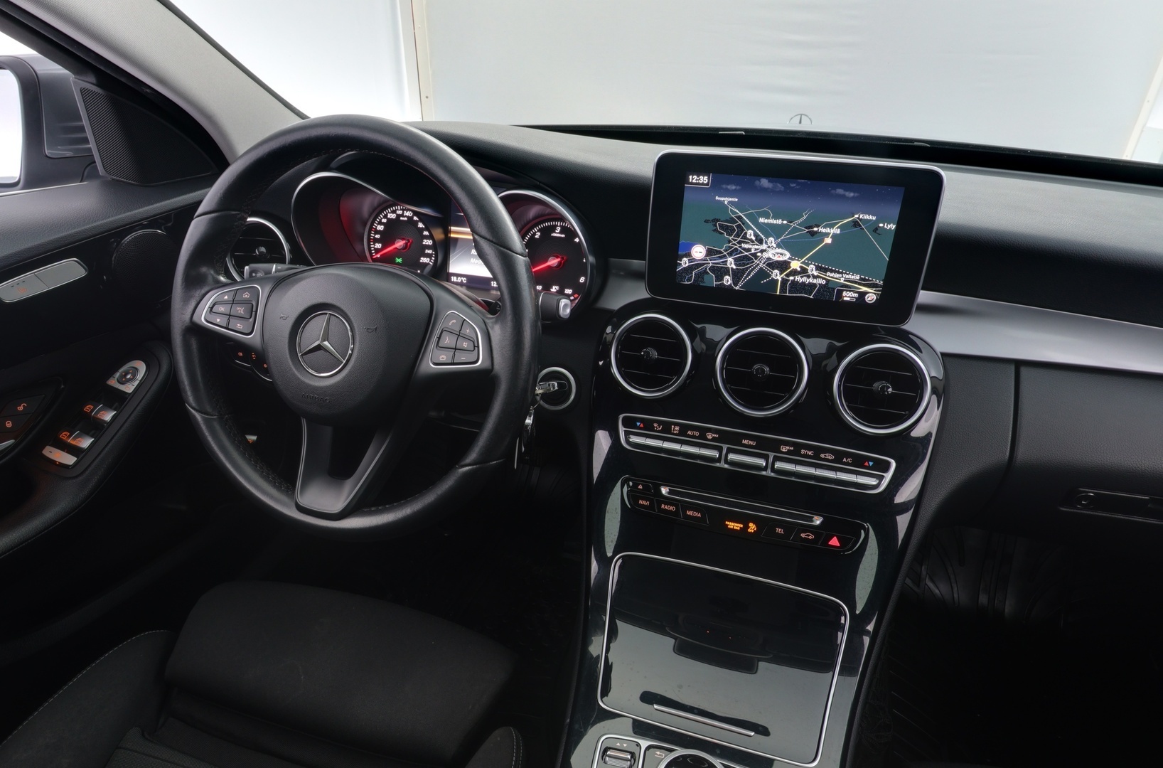 MERCEDES-BENZ C 2018