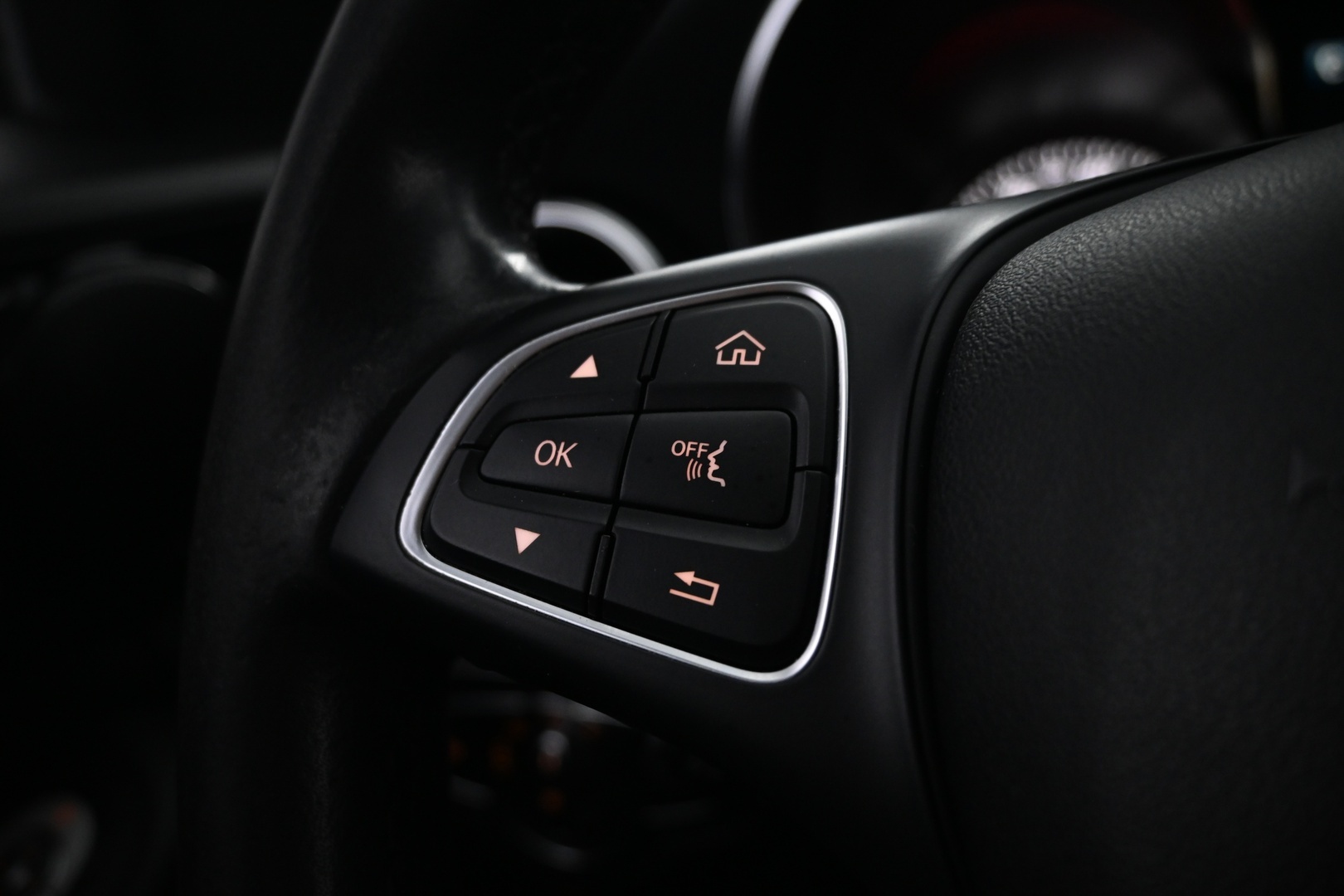 MERCEDES-BENZ C 2018