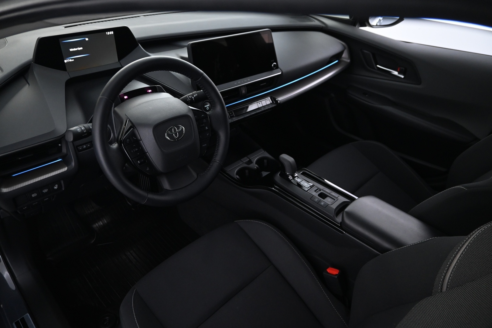 TOYOTA PRIUS 2023