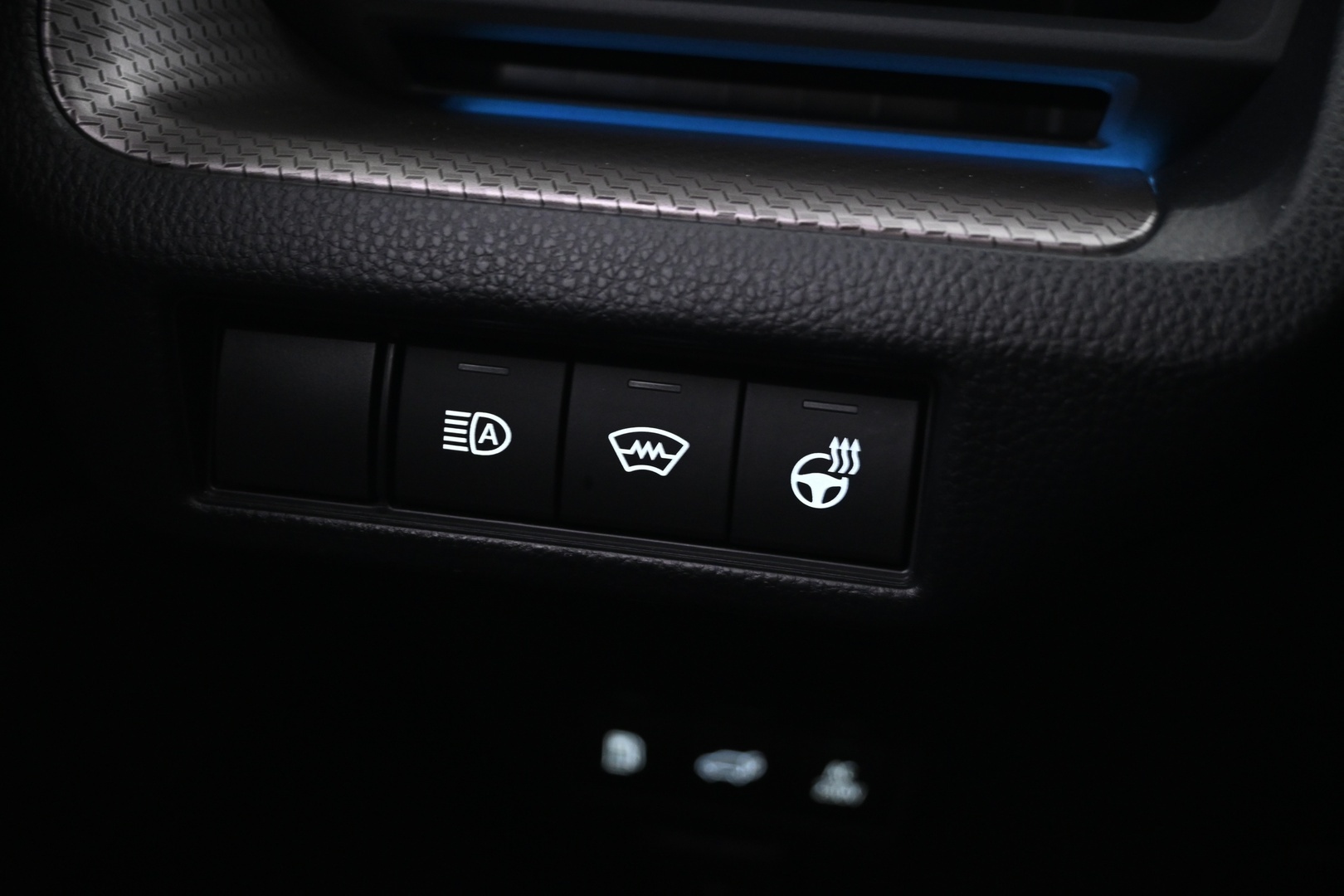 TOYOTA PRIUS 2023