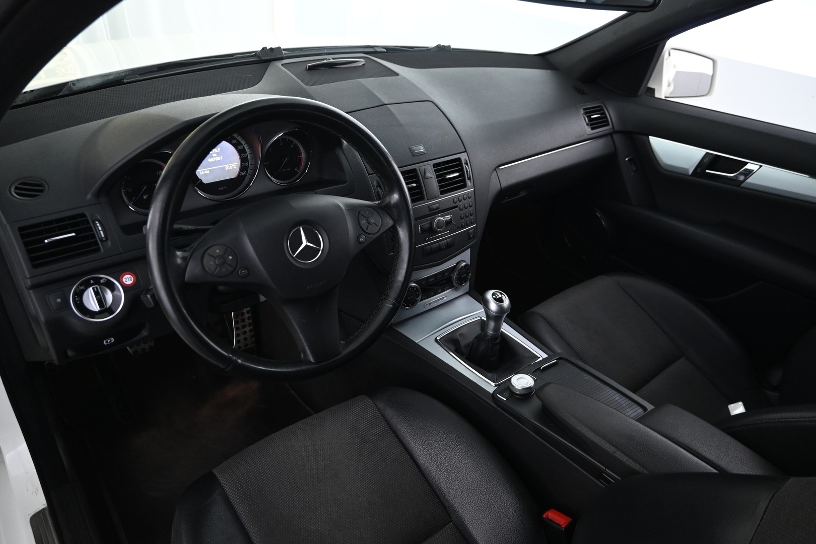 MERCEDES-BENZ C 2010