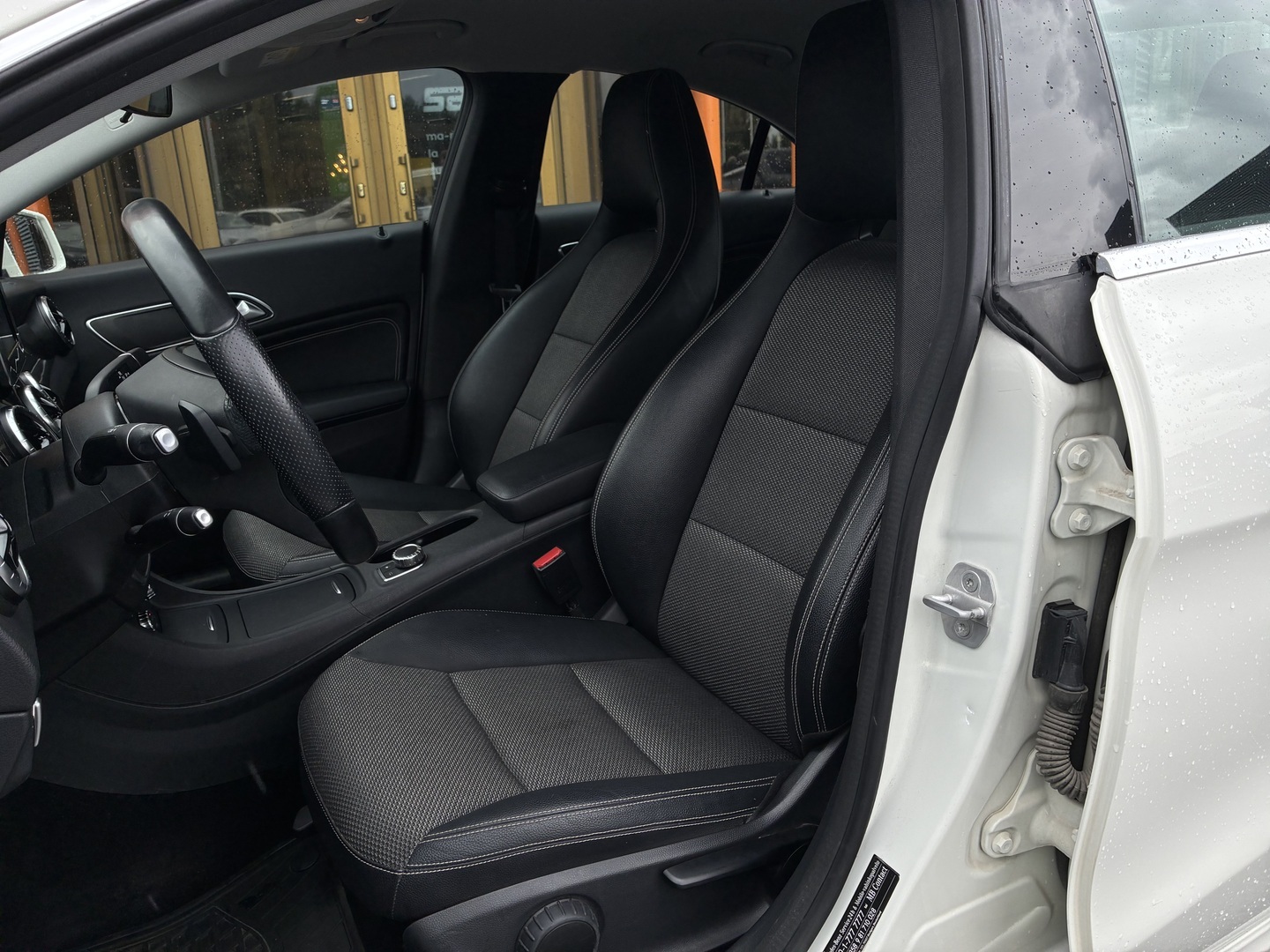 MERCEDES-BENZ CLA 2015